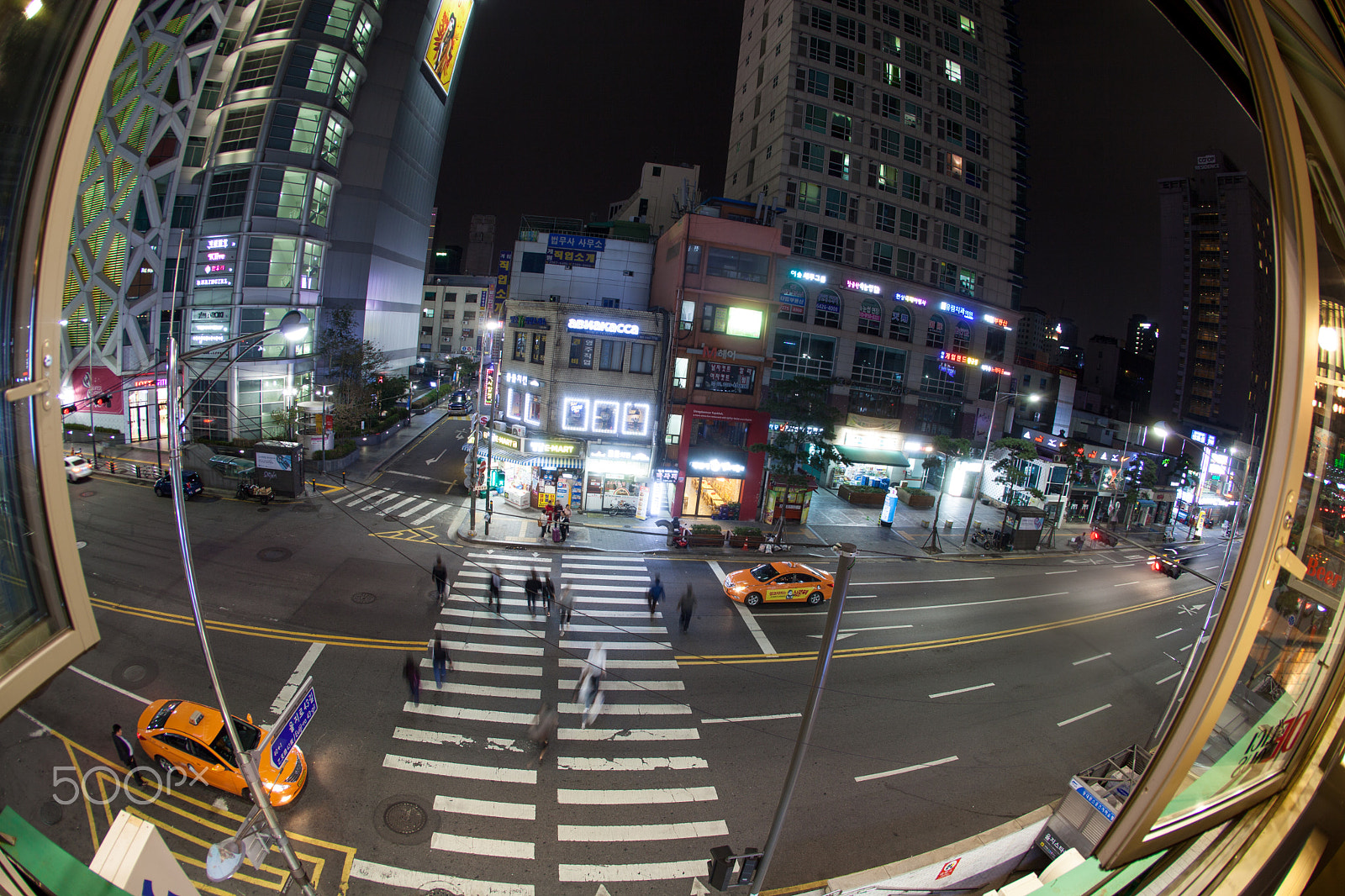 Canon EF 15mm F2.8 Fisheye sample photo. Seoul traffic at night, south korea photography