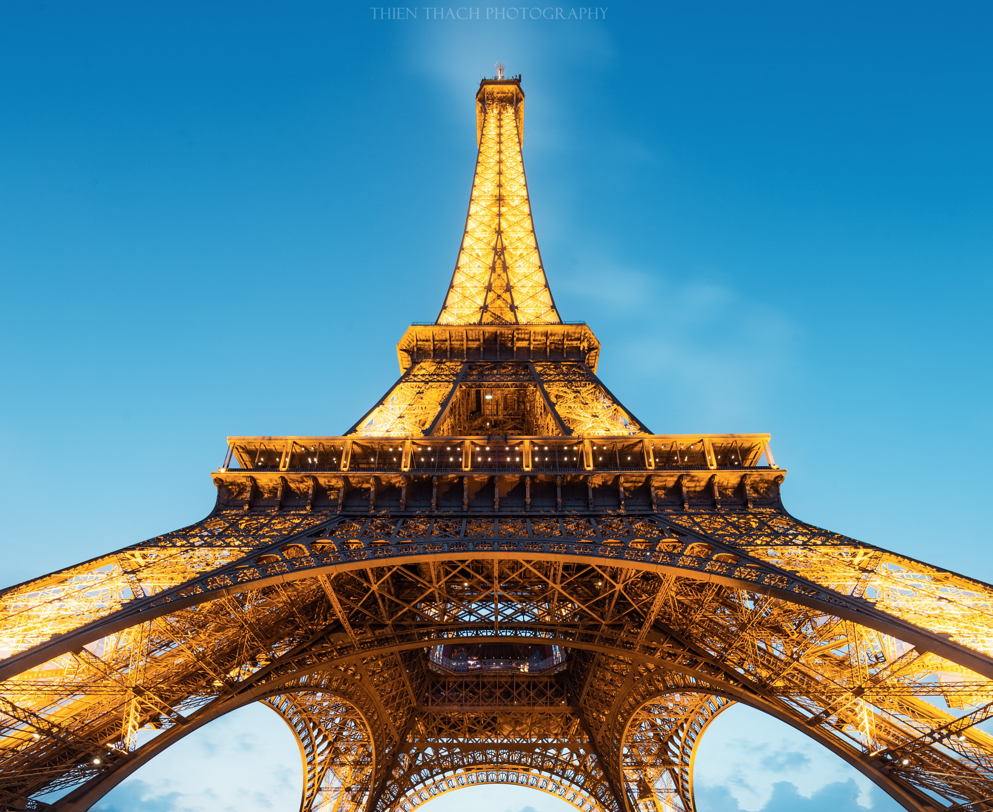 Canon EOS 6D + Canon EF 11-24mm F4L USM sample photo. Eiffel tower photography