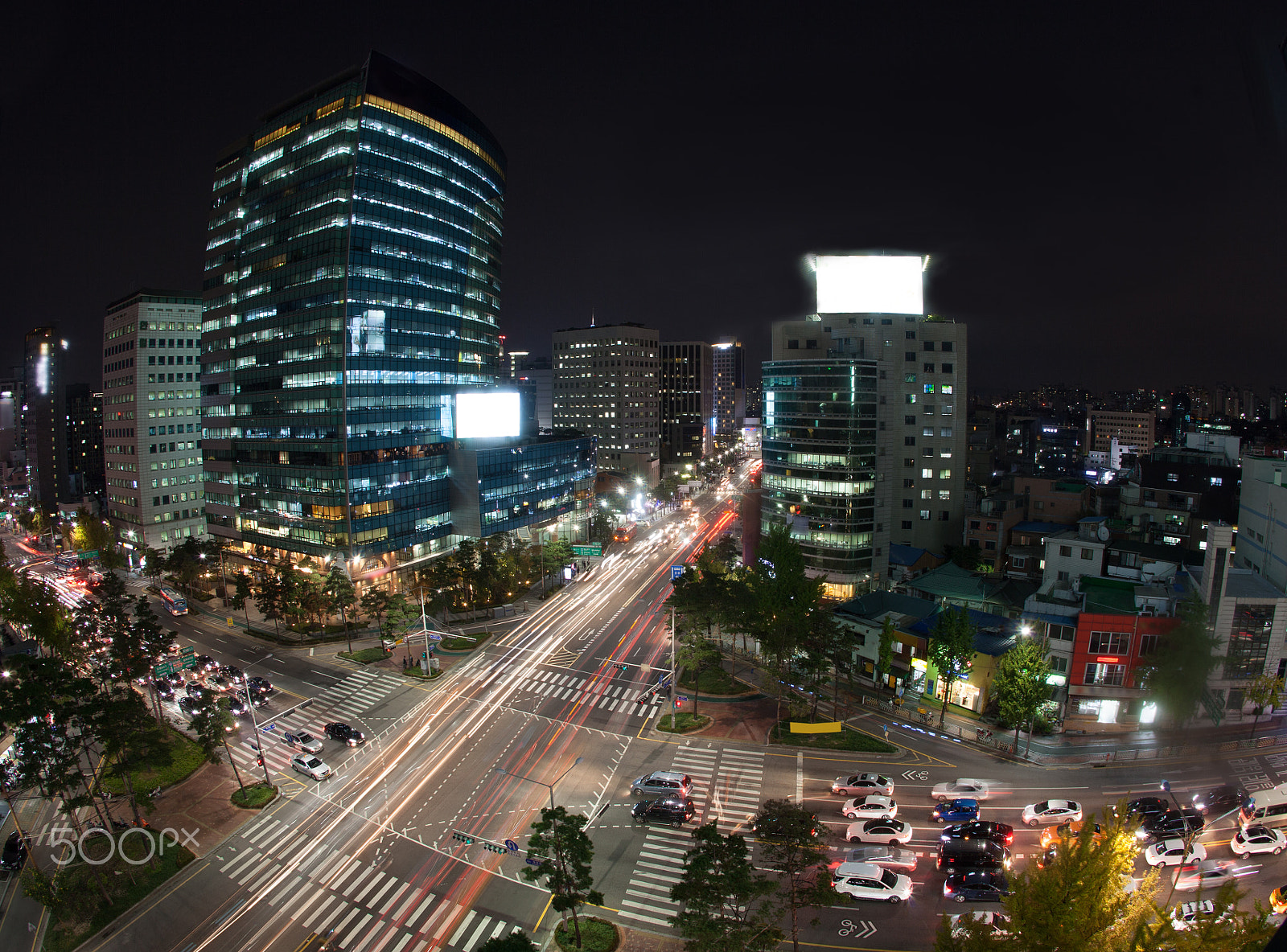 Canon EF 15mm F2.8 Fisheye sample photo. Traffic on night busy seoul streets, south korea photography