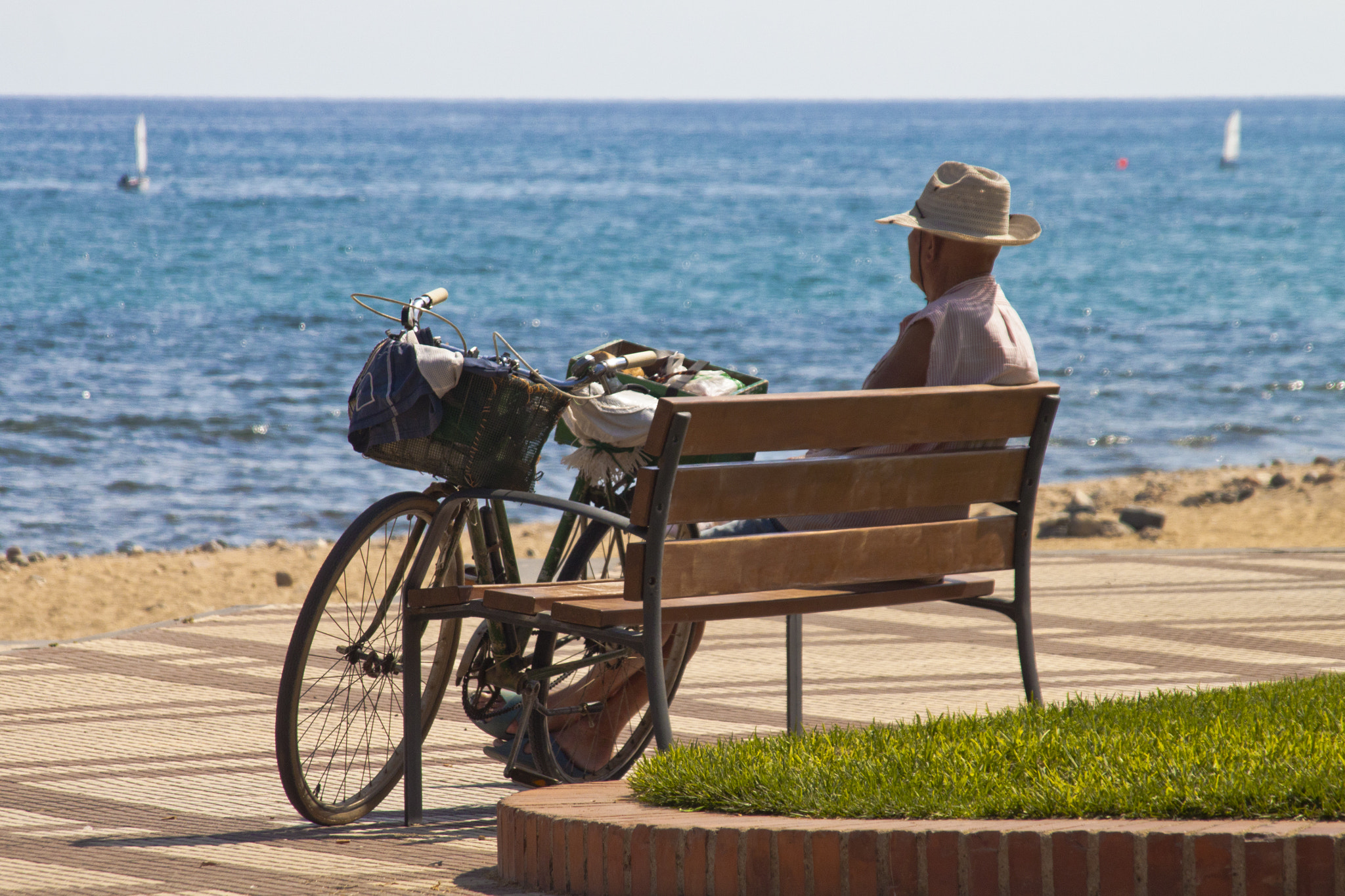 Canon EOS 500D (EOS Rebel T1i / EOS Kiss X3) sample photo. Bicicleta y tranquilidad photography