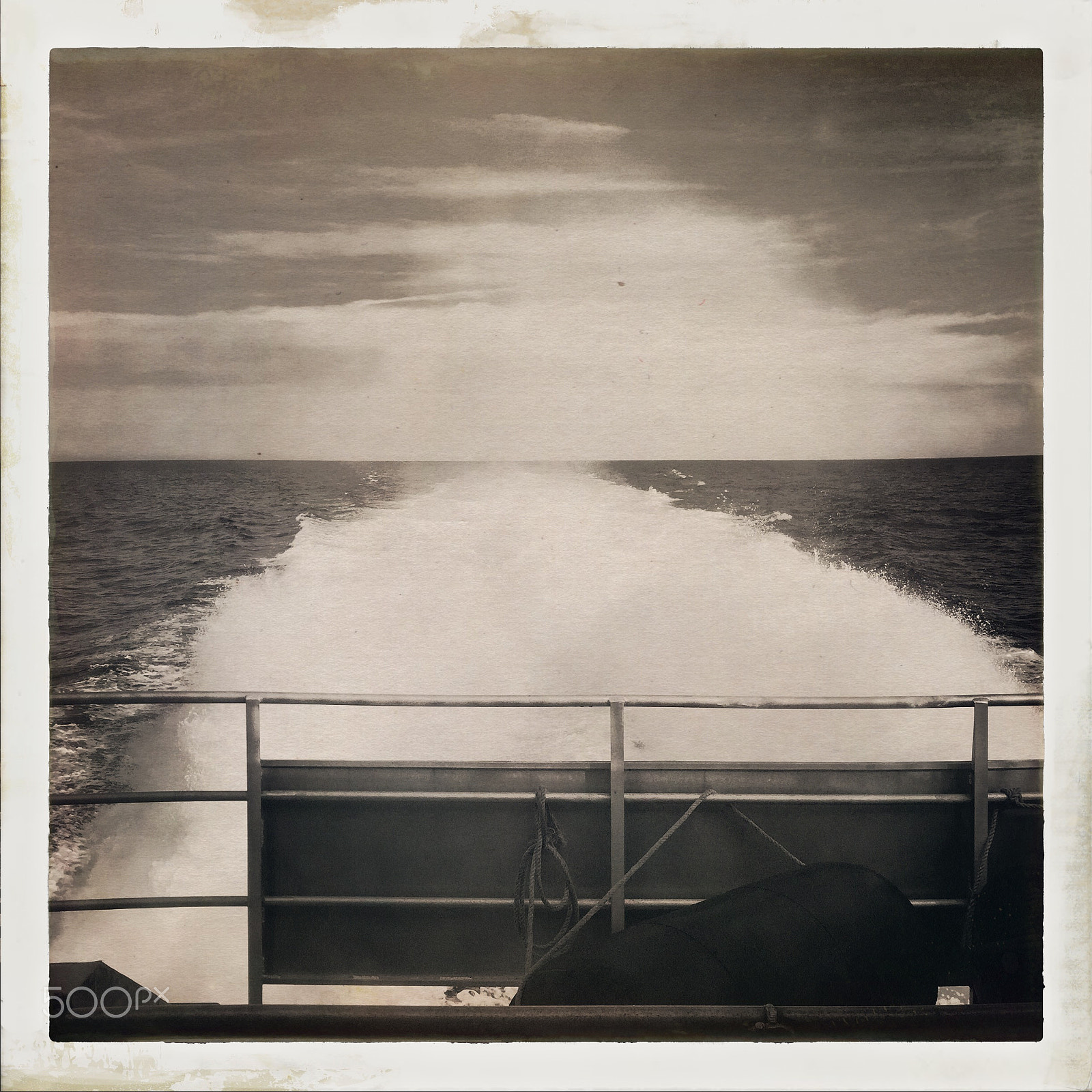 Hipstamatic 314 sample photo. Ontheferry photography