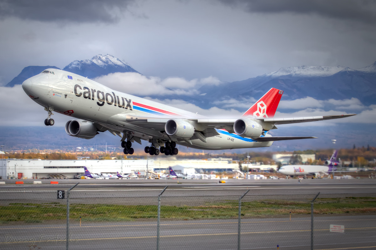 Canon EF 100-400mm F4.5-5.6L IS USM sample photo. Cargolux boeing 748f photography