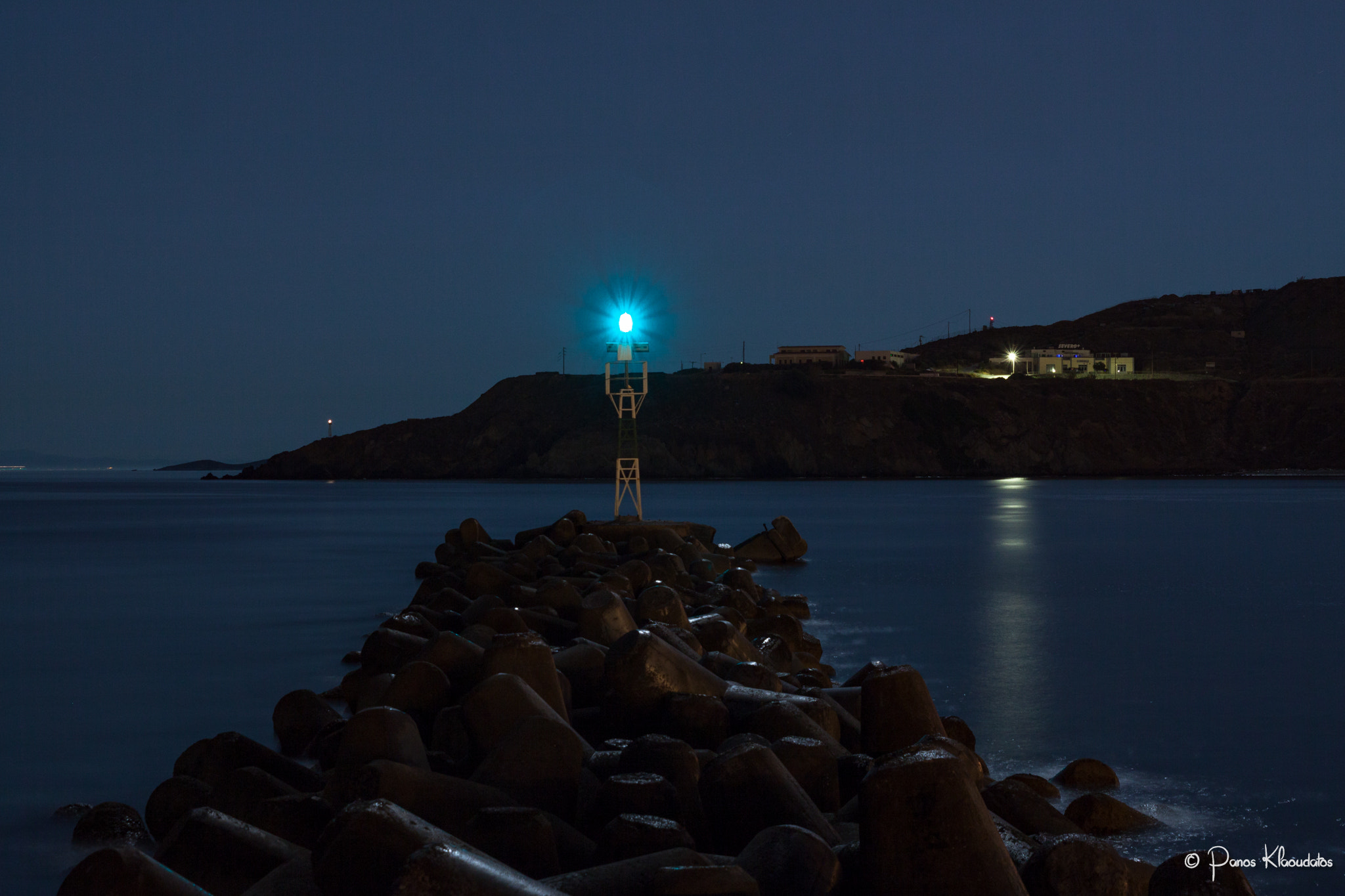 Canon EOS 50D + Sigma 24-70mm F2.8 EX DG Macro sample photo. Rocks and lights photography