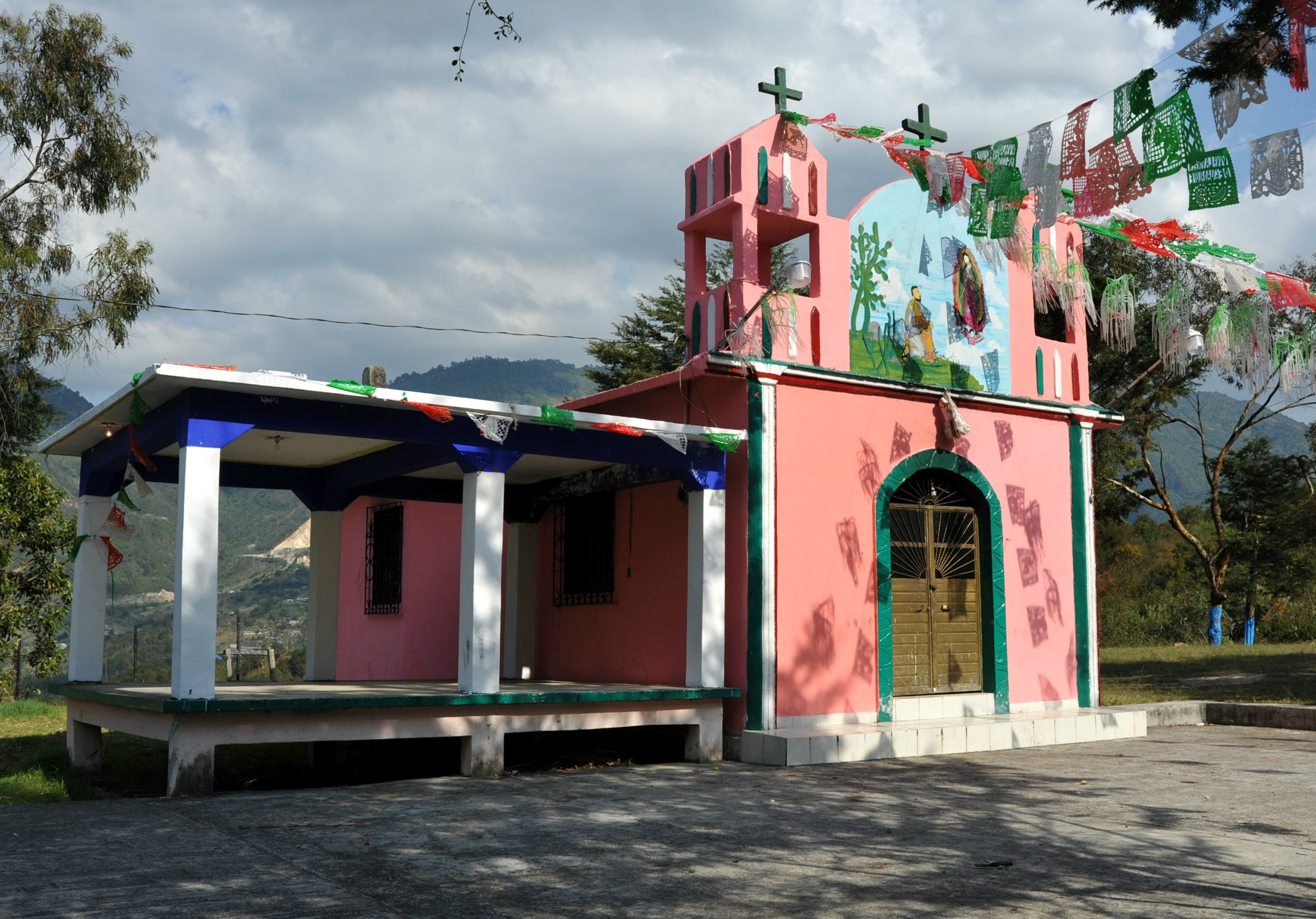 AF Zoom-Nikkor 28-80mm f/3.3-5.6G sample photo. Pink chapel chiapas mexico photography