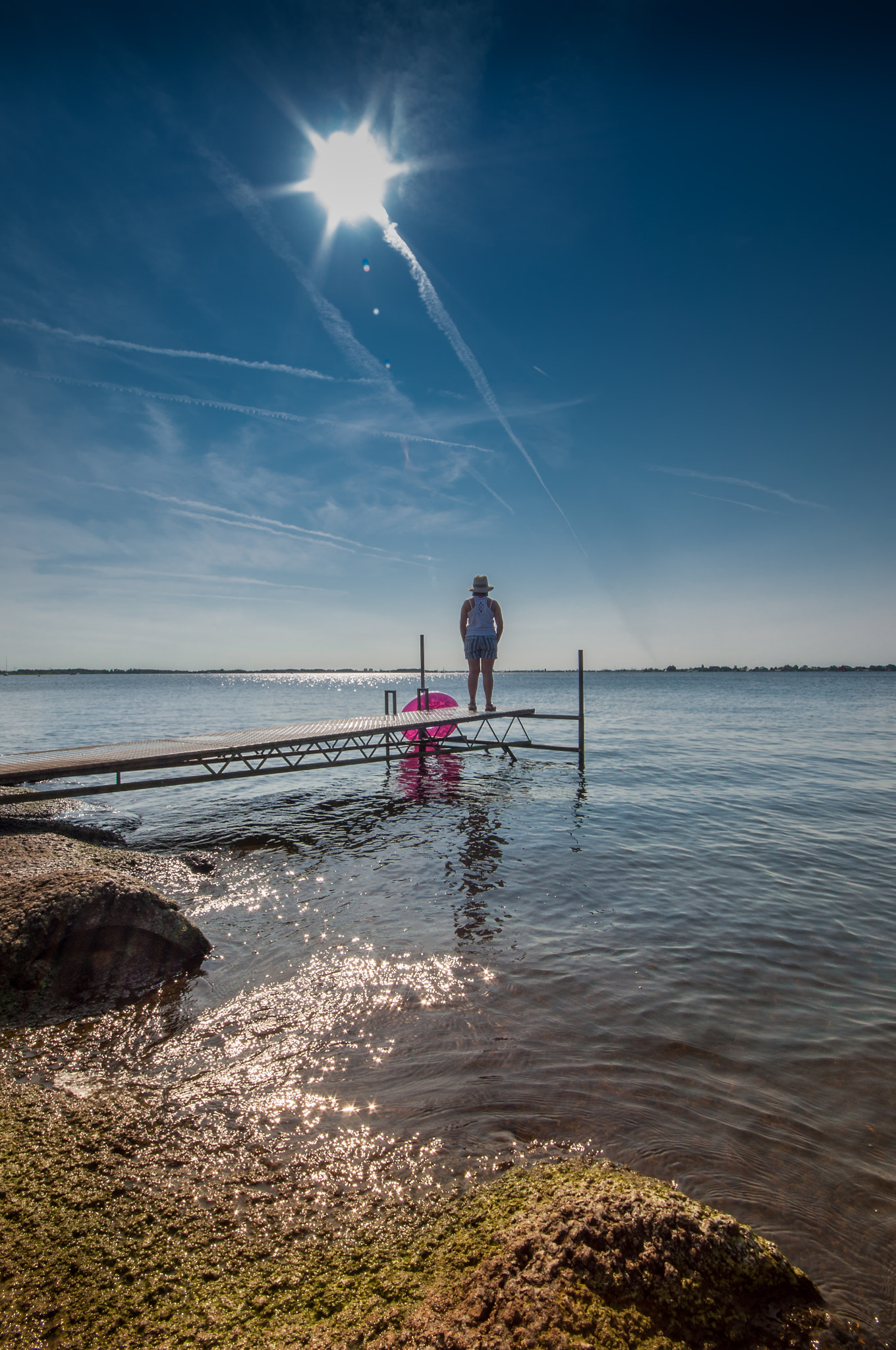 Samyang 14mm F2.8 ED AS IF UMC sample photo. Enjoy the summer in optima forma during bycletour around braassemermeer, holland photography