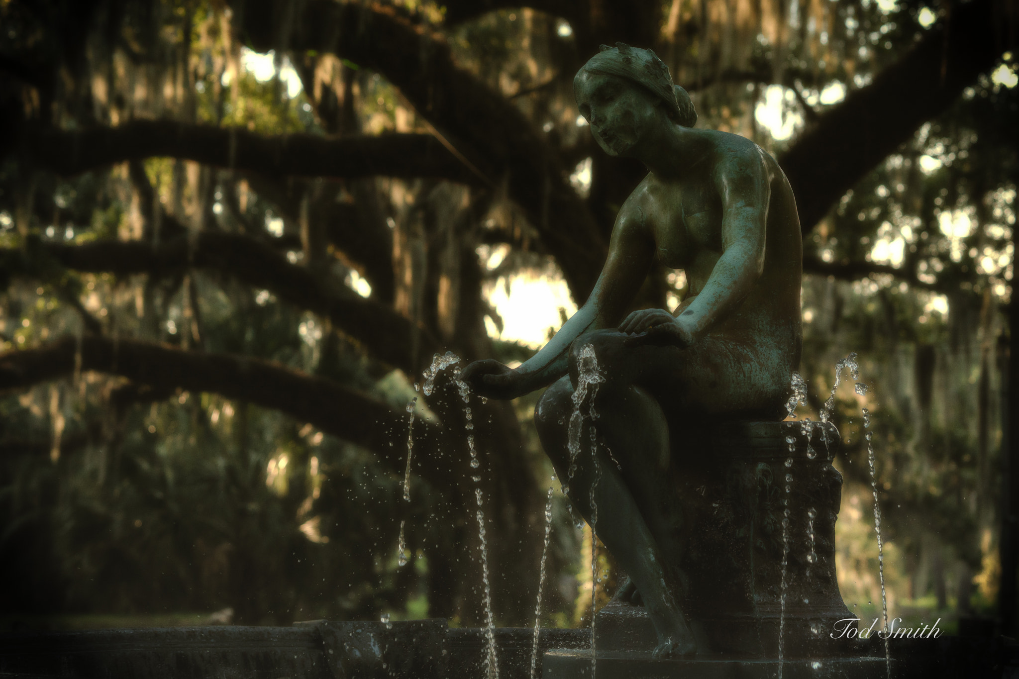 ZEISS Batis 85mm F1.8 sample photo. Owen/butler memorial fountain, city park photography