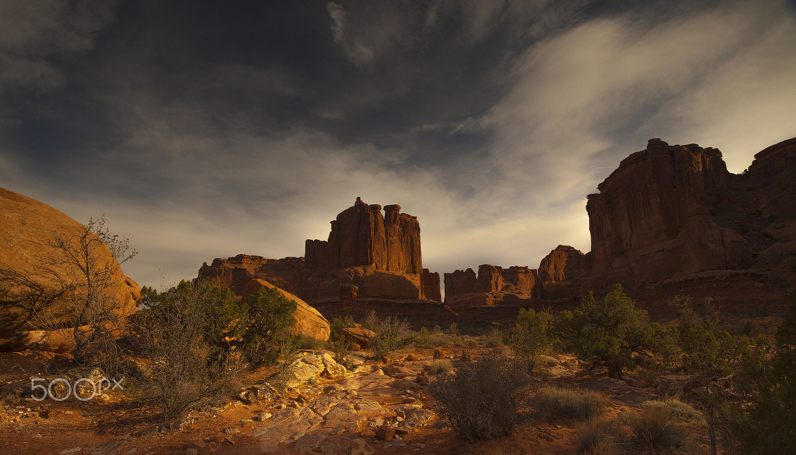 Canon EOS 5D Mark II + ZEISS Distagon T* 21mm F2.8 sample photo. Arches national park photography