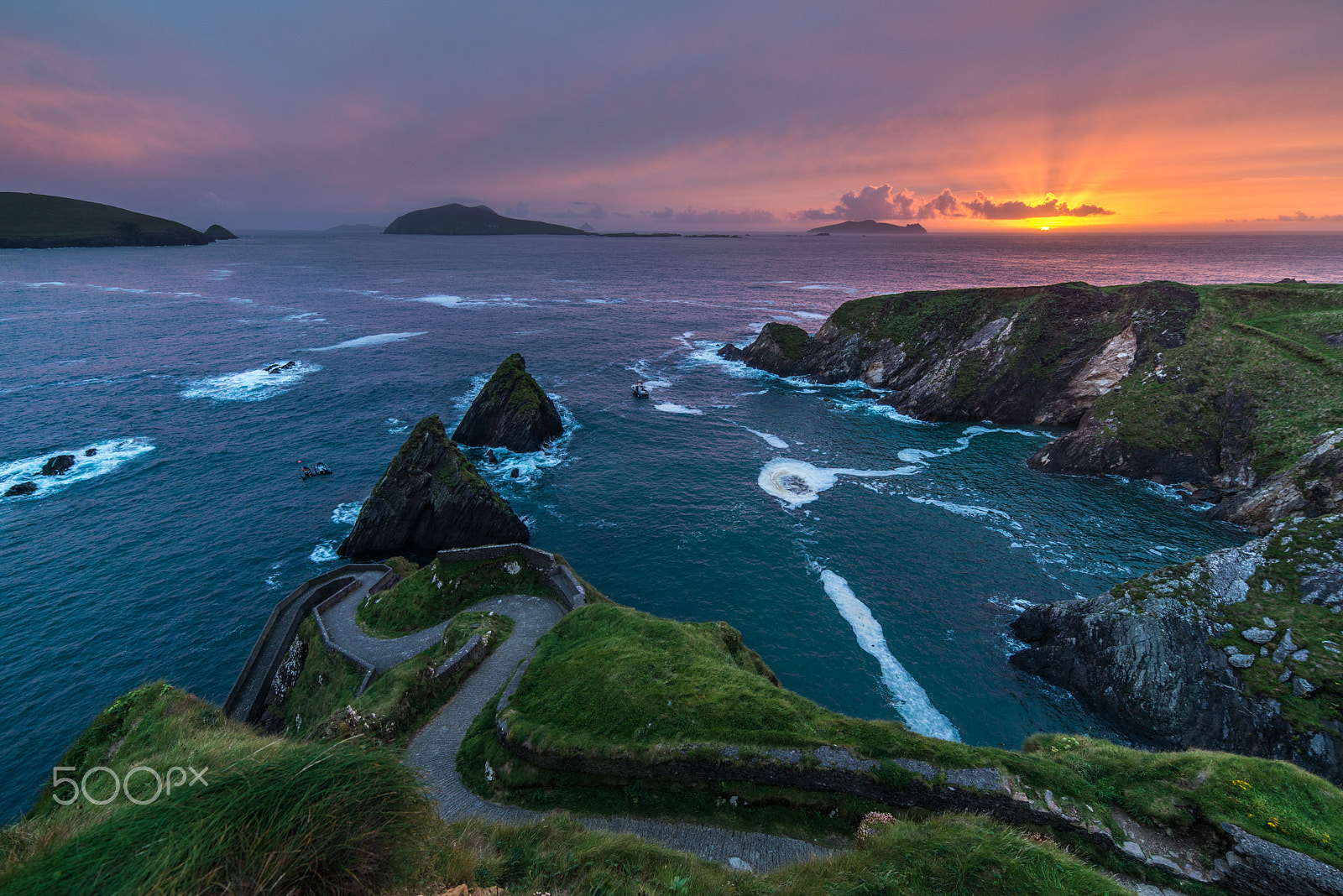 Samyang 14mm F2.8 ED AS IF UMC sample photo. Sunset at dunquin pier photography