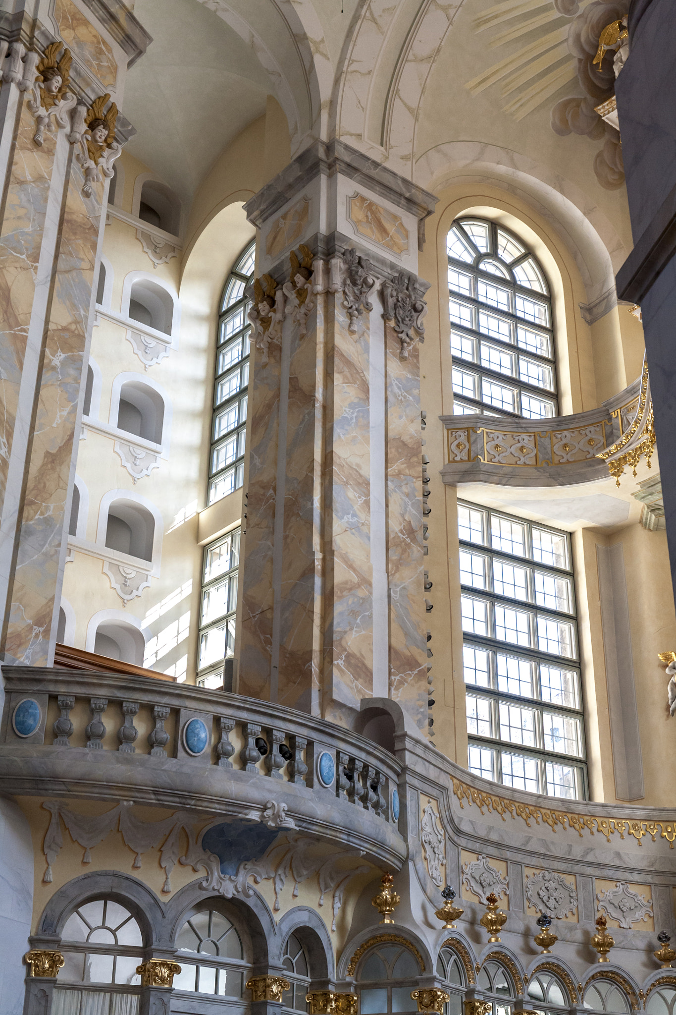 Canon EF 24-70mm F4L IS USM sample photo. Frauenkirche [2] photography