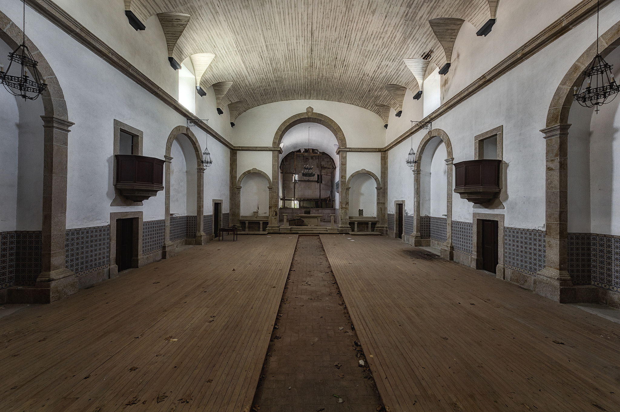 Sigma 8-16mm F4.5-5.6 DC HSM sample photo. White hall photography