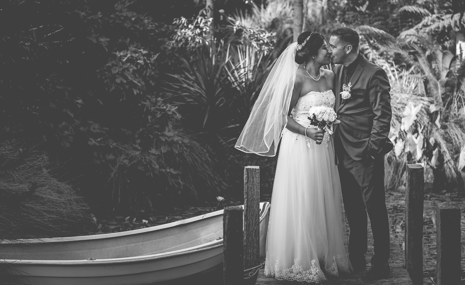 Sony a7R + E 60mm F2.8 sample photo. Karen & hamish photography