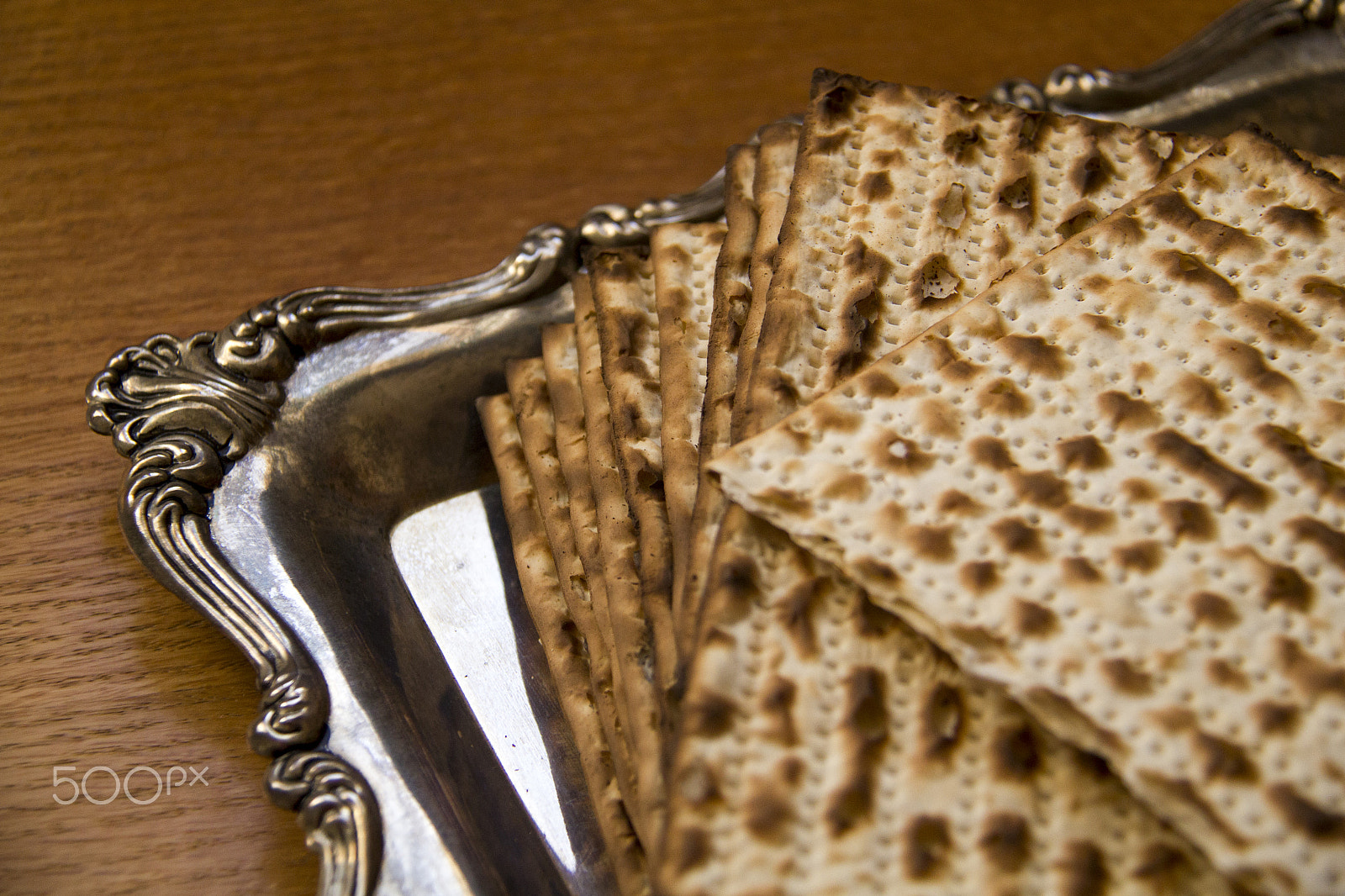Canon EOS 550D (EOS Rebel T2i / EOS Kiss X4) sample photo. Jewish matza-closeup photography