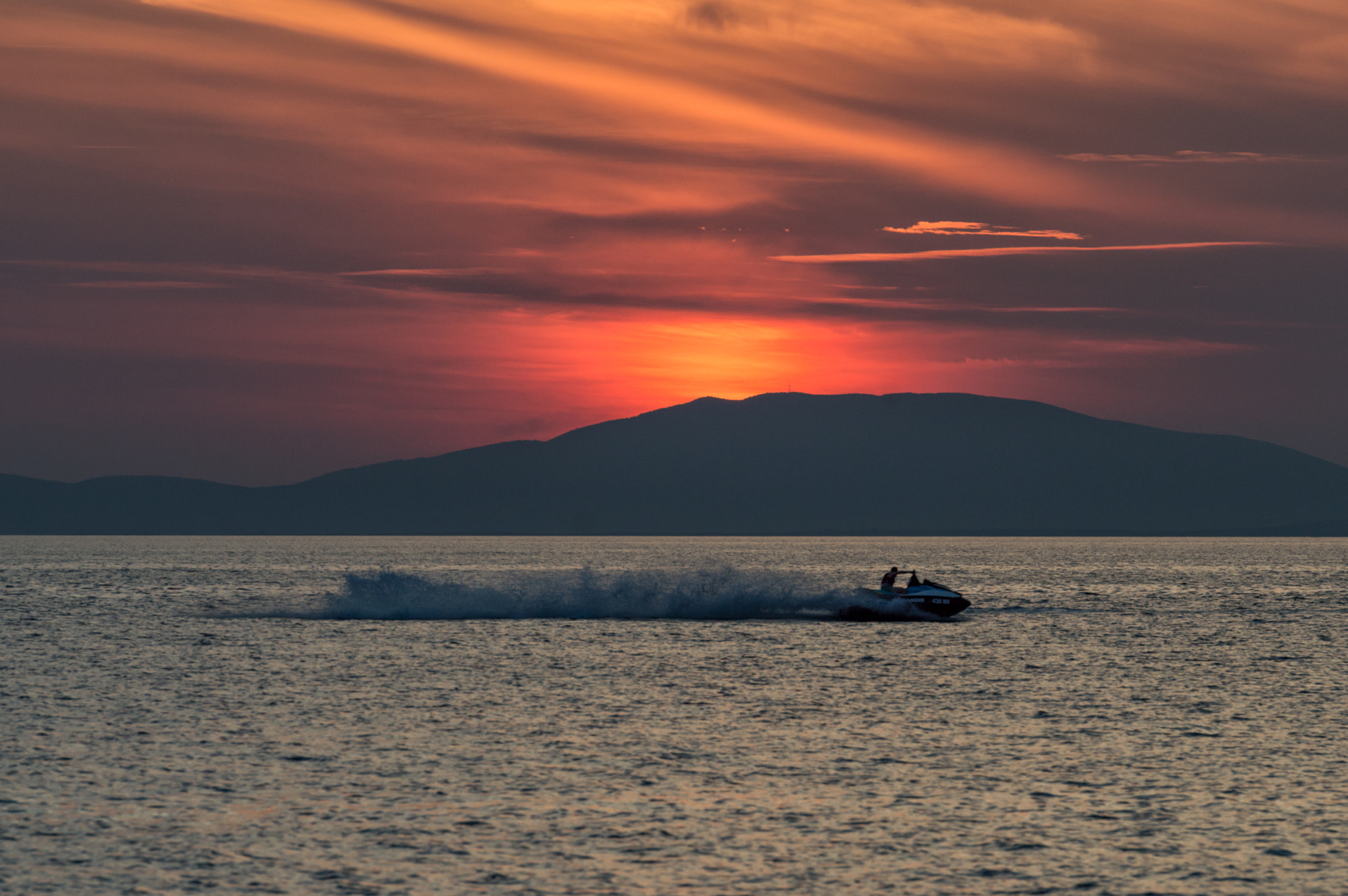 Nikon AF-S Nikkor 70-200mm F2.8G ED VR II sample photo. Jetski photography