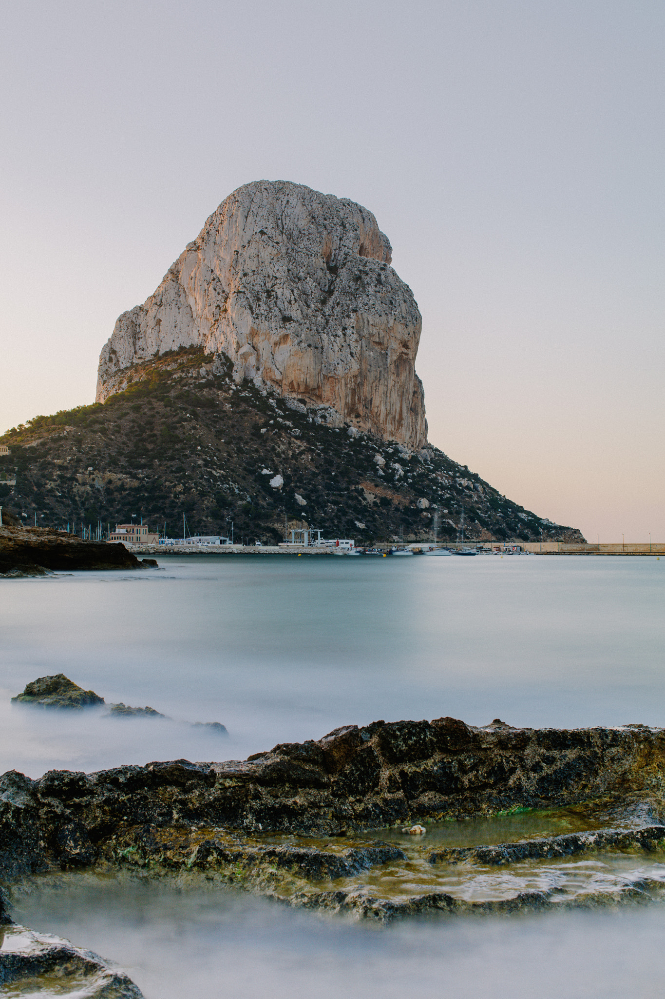 Canon EOS 5DS R + Canon EF 50mm F1.2L USM sample photo. Calp photography