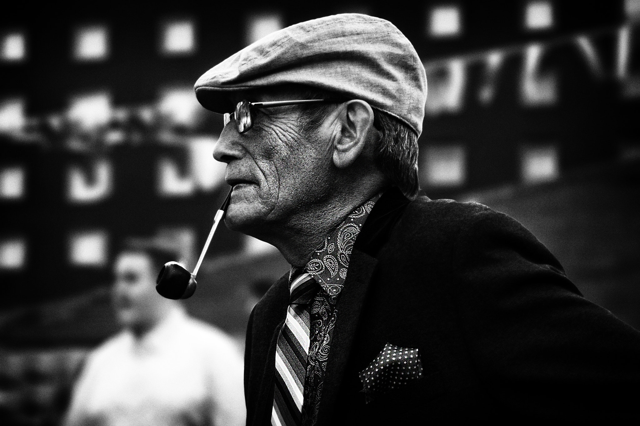 Minolta AF 28-80mm F3.5-5.6 II sample photo. The pipe smoker photography
