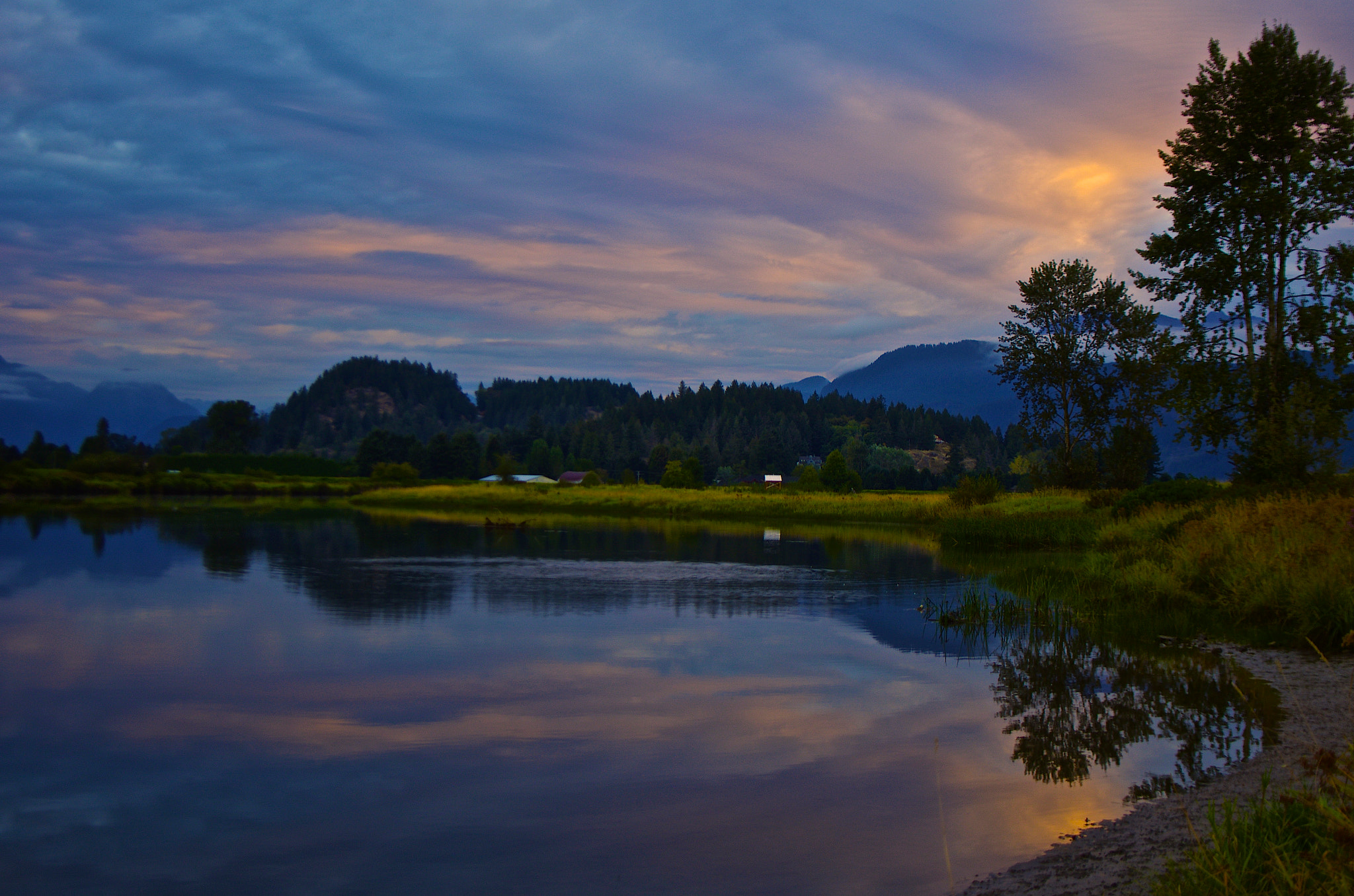 Pentax smc DA 16-45mm F4 ED AL sample photo. Change is on the wind photography