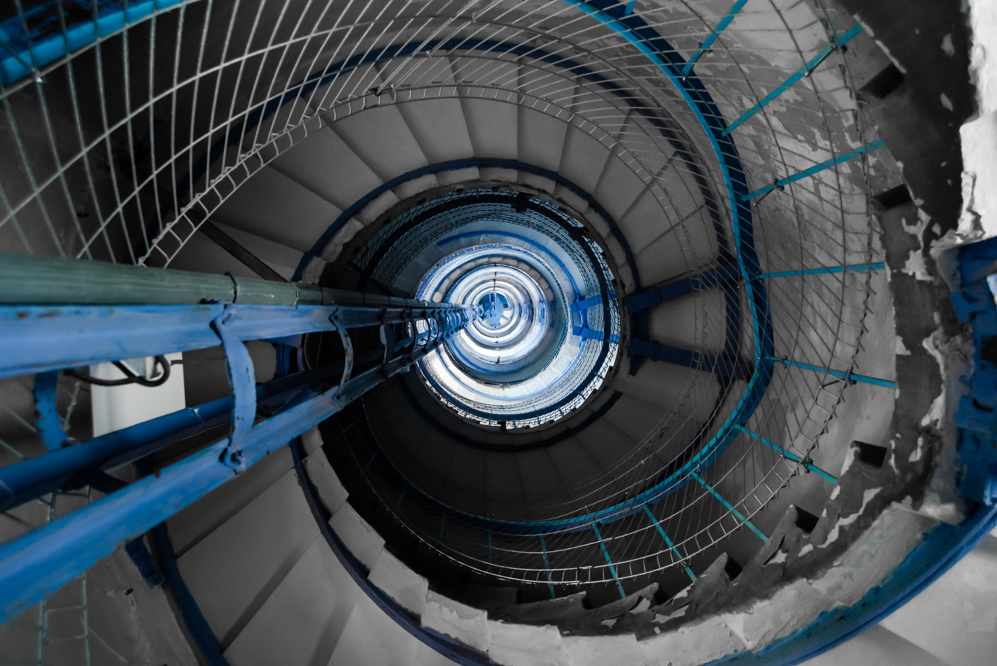AF Zoom-Nikkor 28-70mm f/3.5-4.5D sample photo. Paldiski lighthouse photography