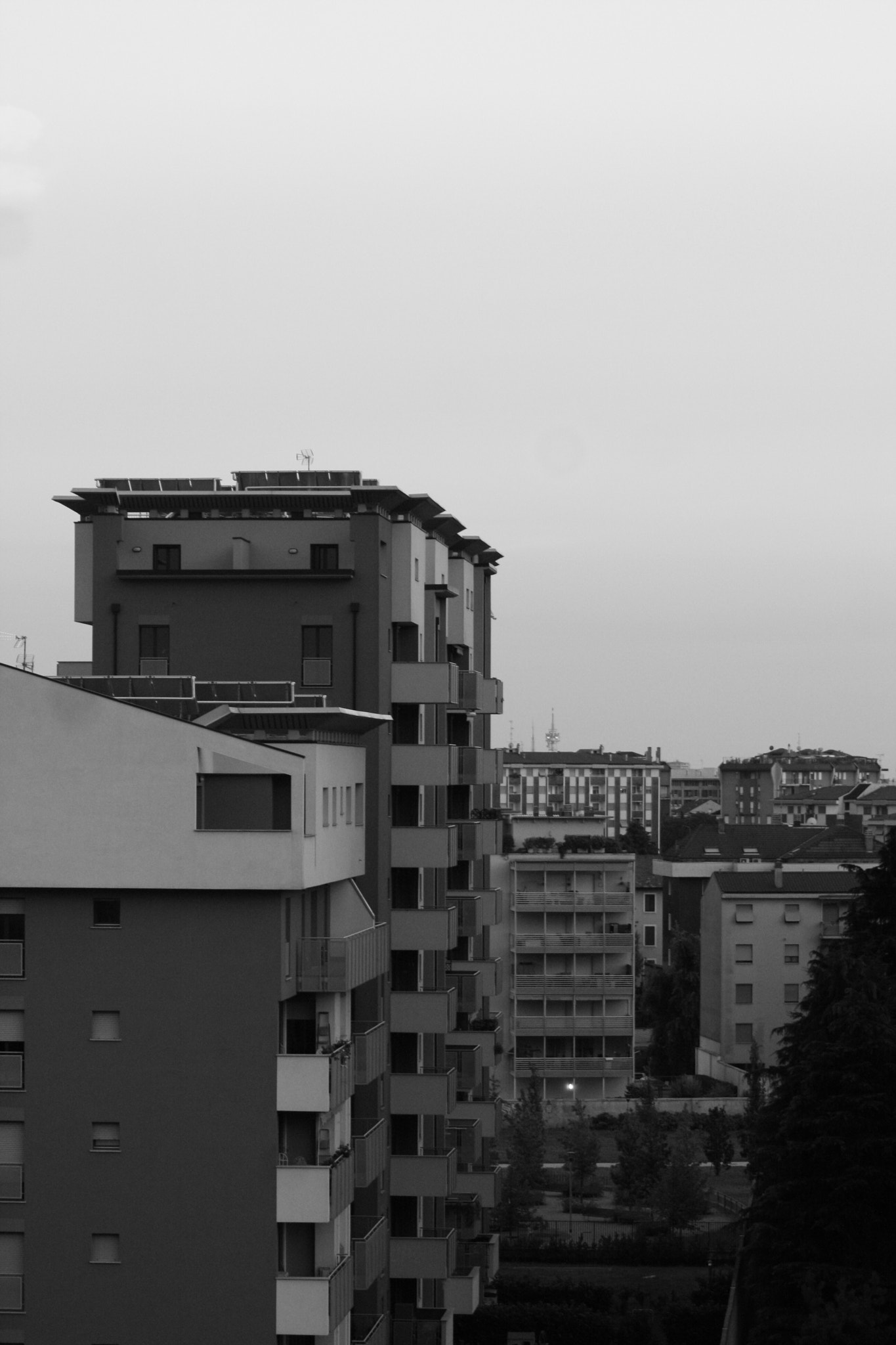 Sigma 70-300mm F4-5.6 APO DG Macro sample photo. Milan 3rd day photography