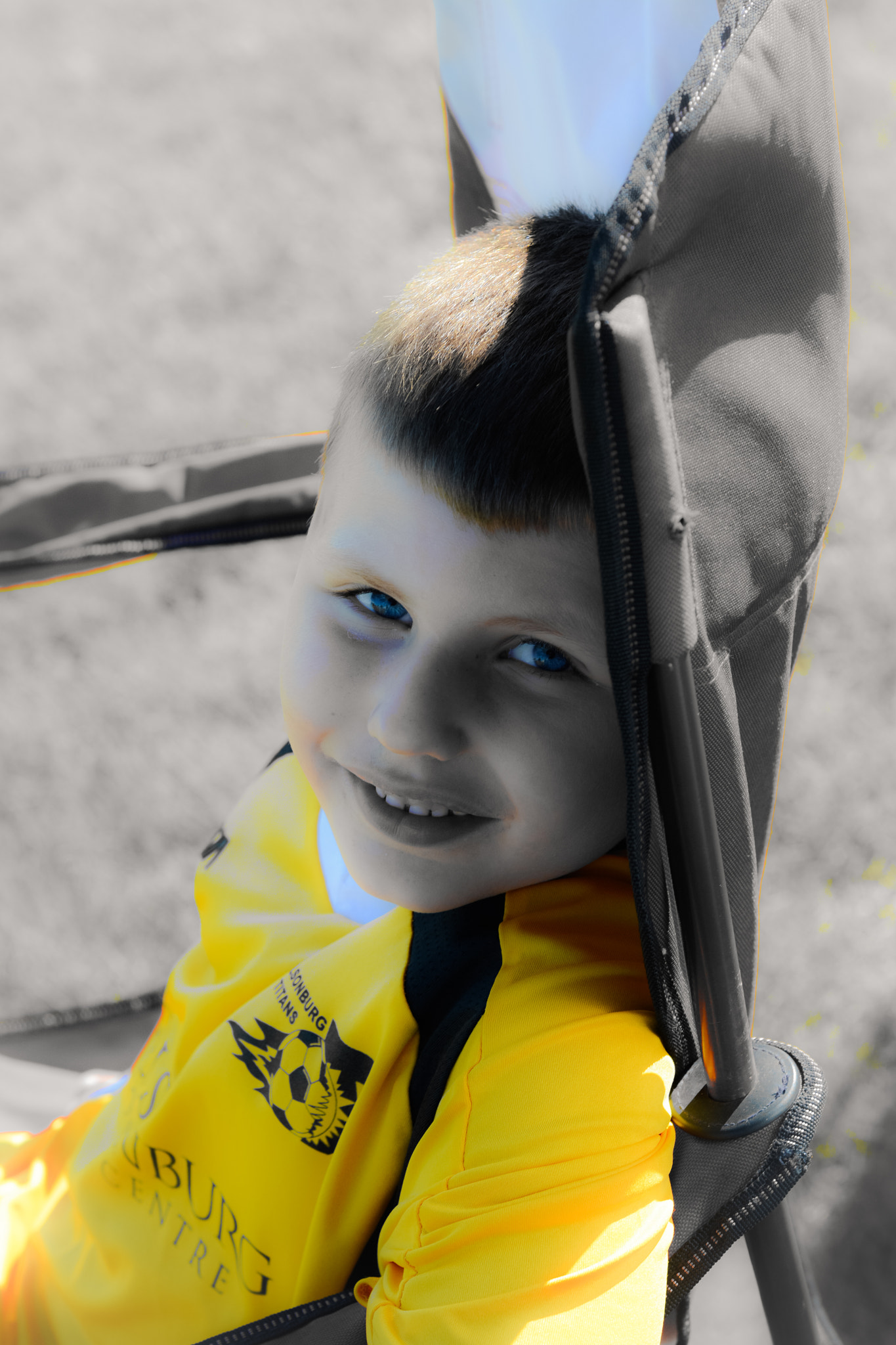 Nikon D7100 + AF Nikkor 50mm f/1.8 sample photo. Relaxing at soccer photography