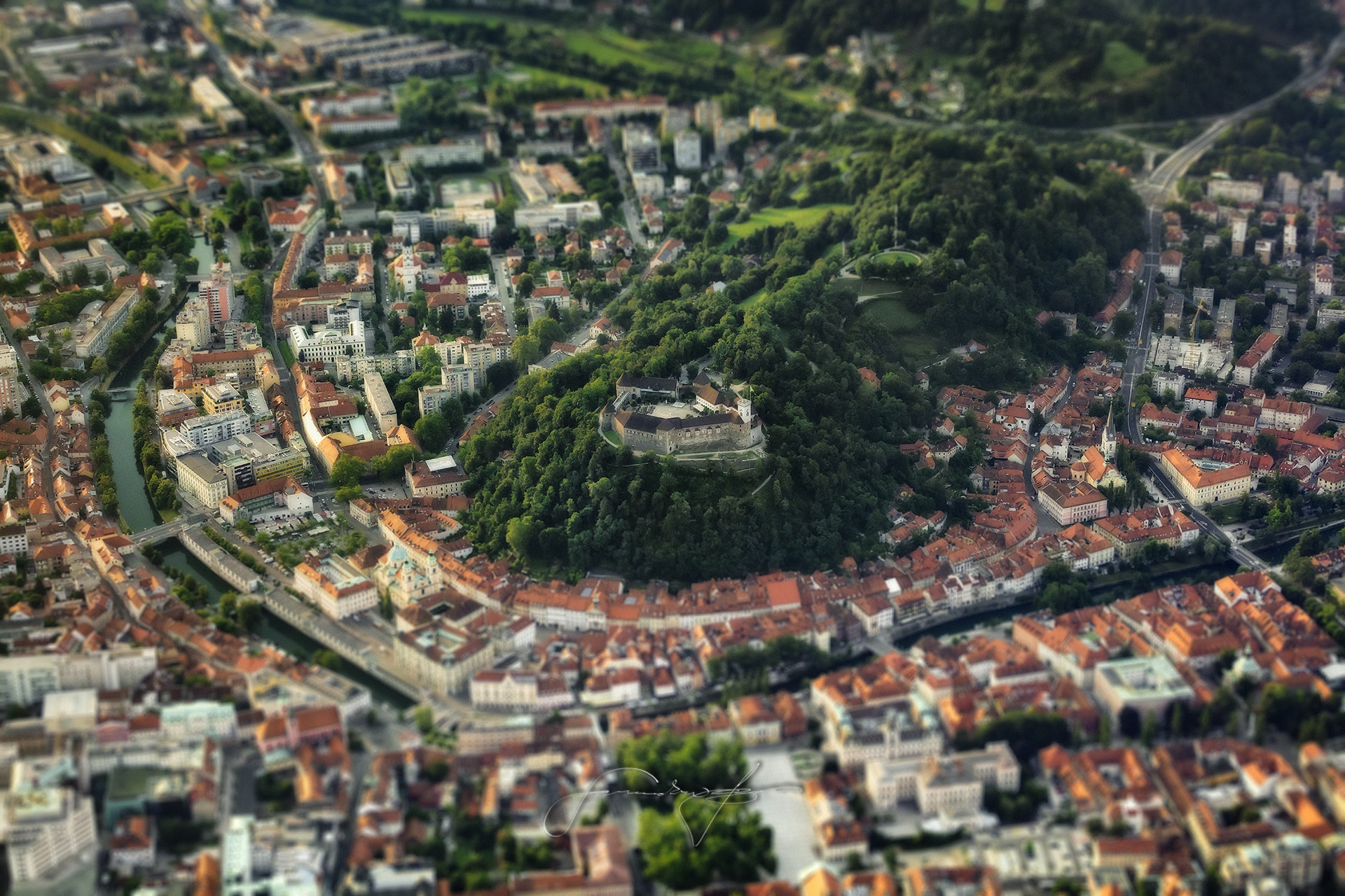Canon EF 70-300mm F4-5.6L IS USM sample photo. Above ljubljana photography