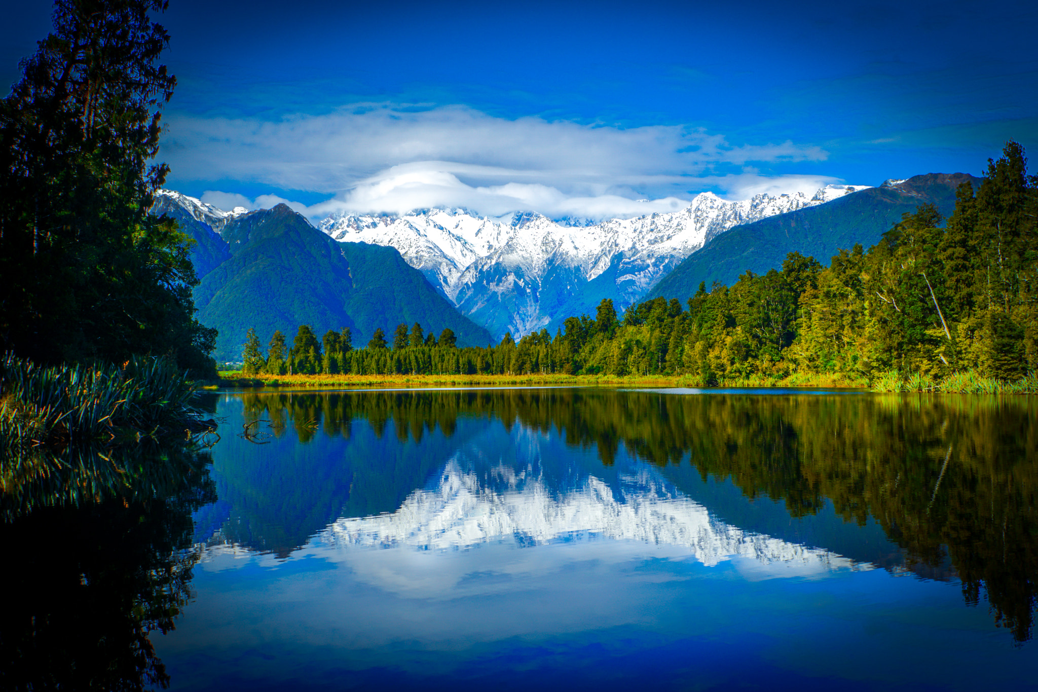 Sony a6300 + Sony E 18-200mm F3.5-6.3 OSS sample photo. Mount cook reflection photography