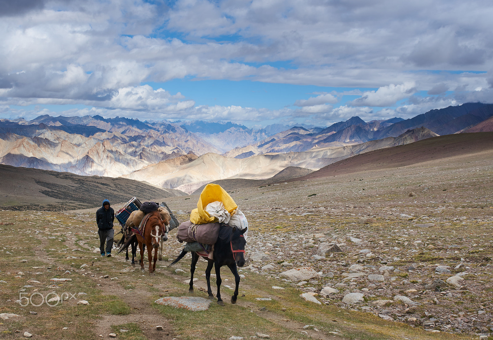 35mm F1.4 sample photo. Climbing to kangmaru la in very thin air photography