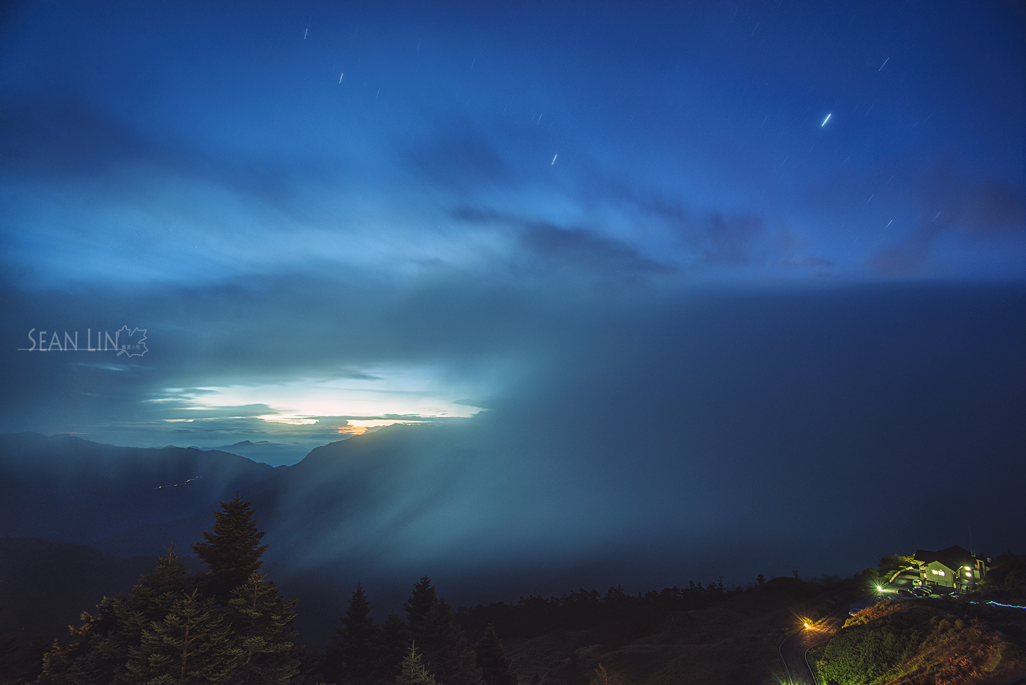 Nikon D610 + Tokina AT-X 17-35mm F4 Pro FX sample photo. Sunrise photography