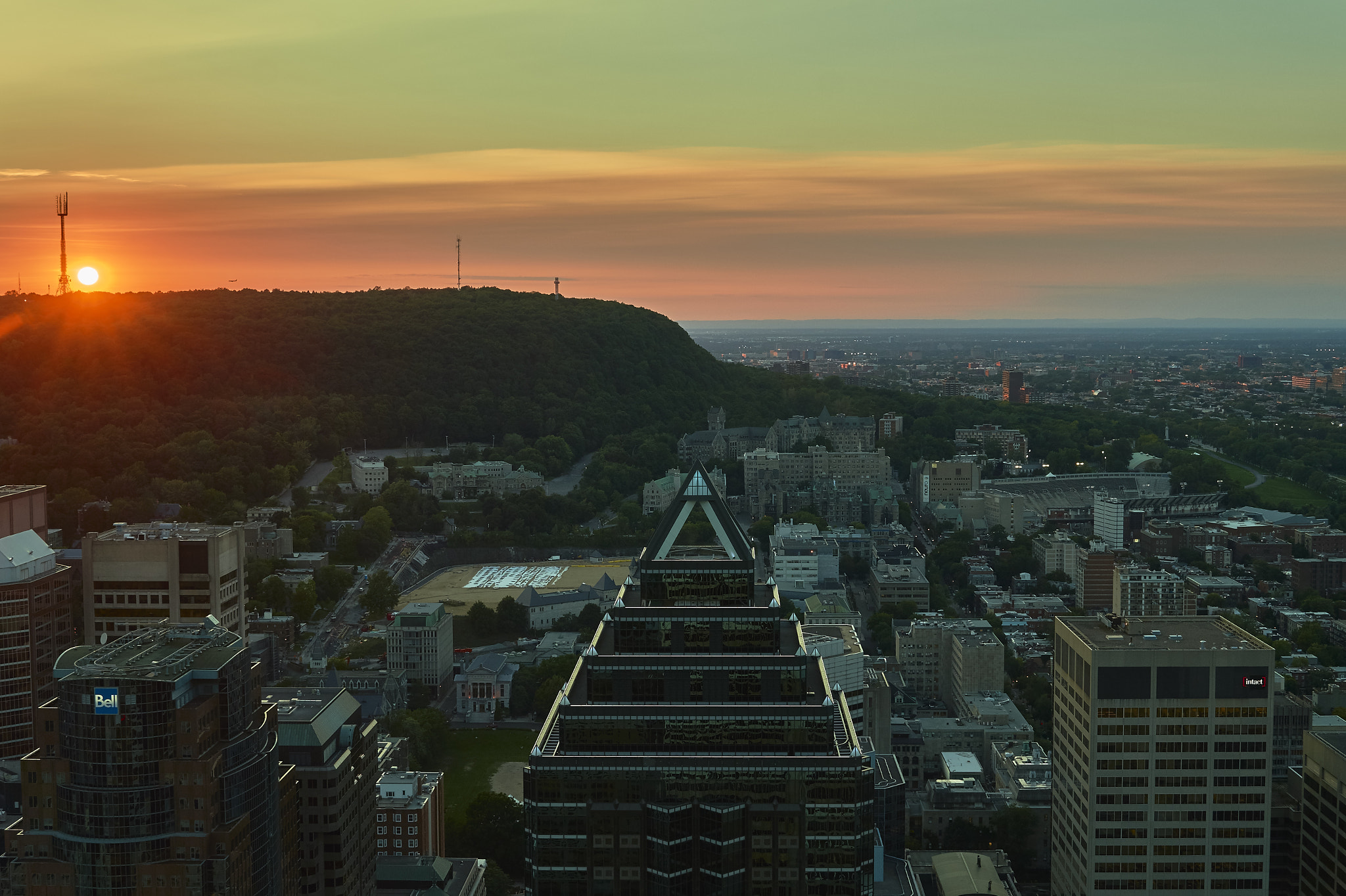 Sony Alpha a5000 (ILCE 5000) + Sigma 30mm F1.4 DC DN | C sample photo. Montréal sunset photography
