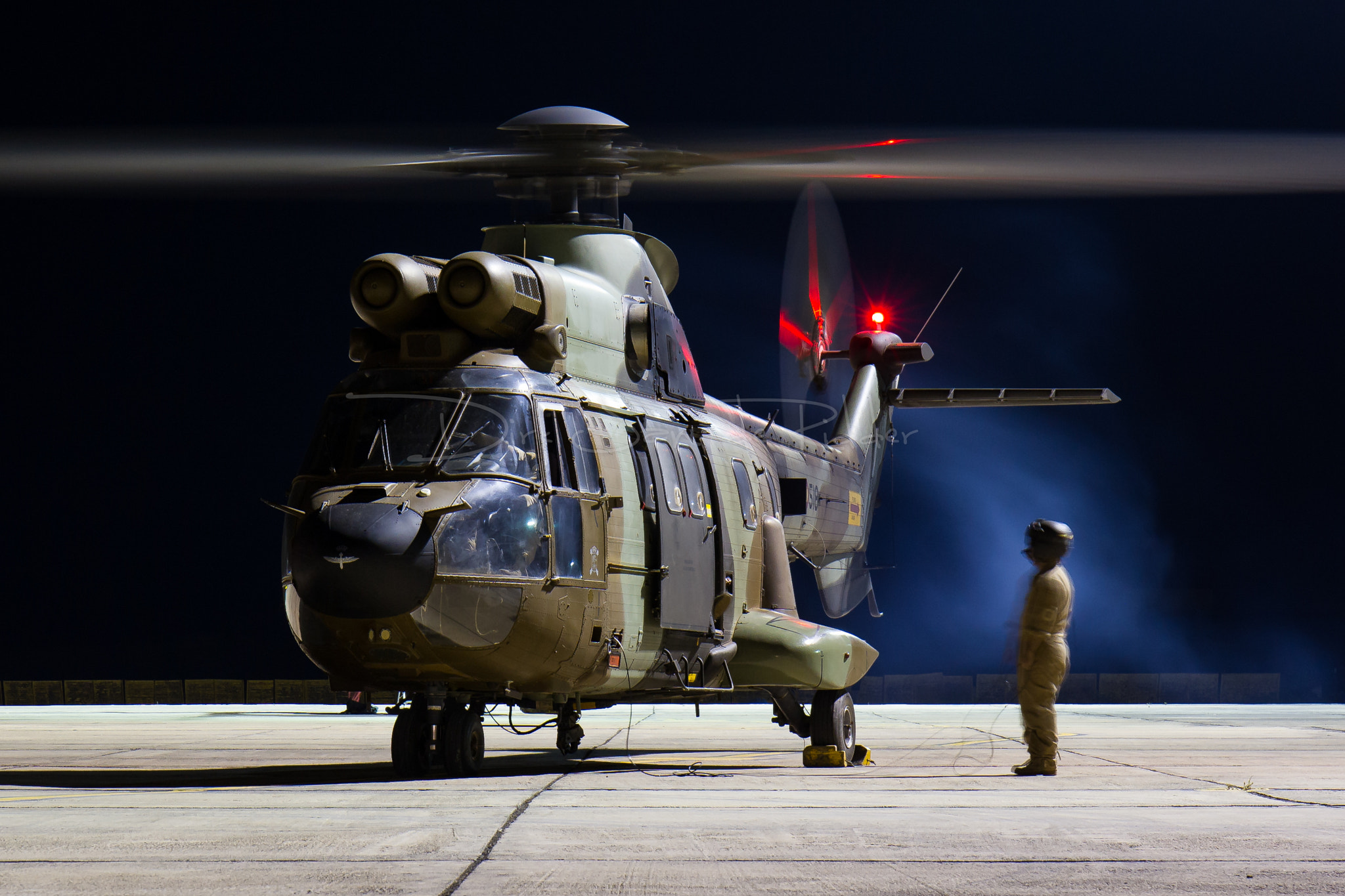 Canon EOS-1D Mark IV sample photo. Spanish army as332b2 super puma hu.21-20 photography
