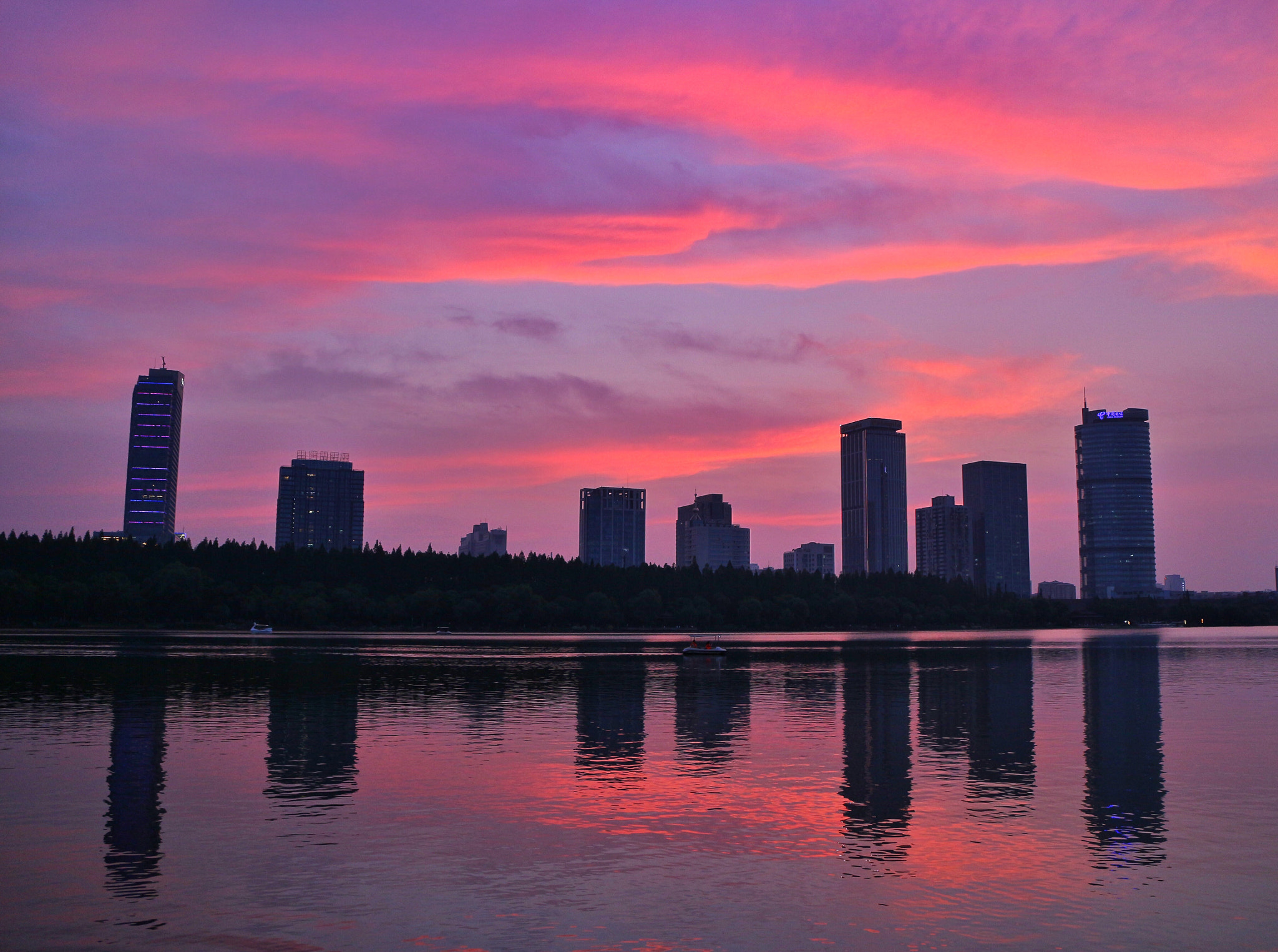 Canon EOS M2 sample photo. 玄武湖 photography