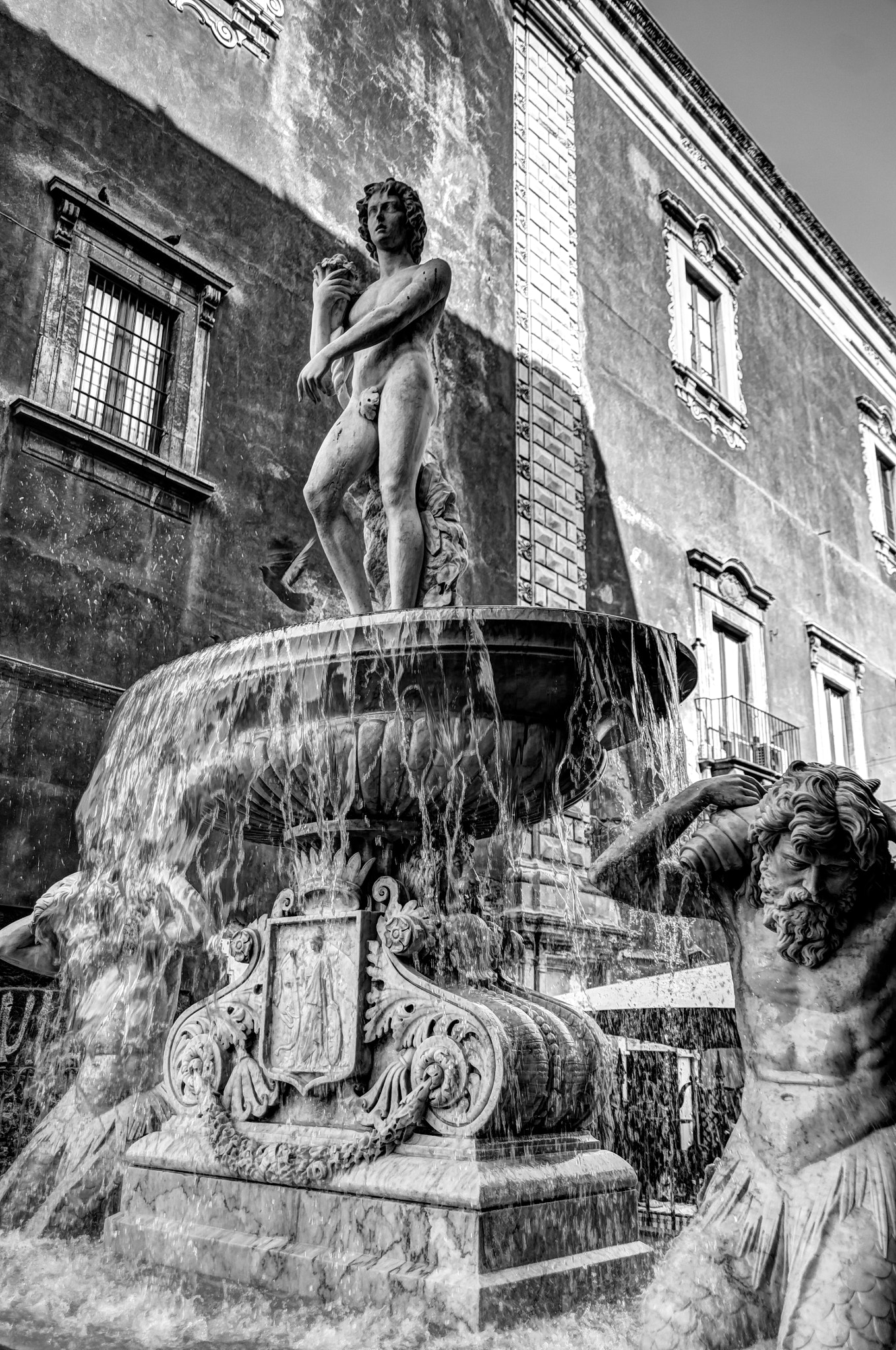 Sony ILCA-77M2 + Sigma 17-70mm F2.8-4.5 (D) sample photo. Fontana dell'amenano photography