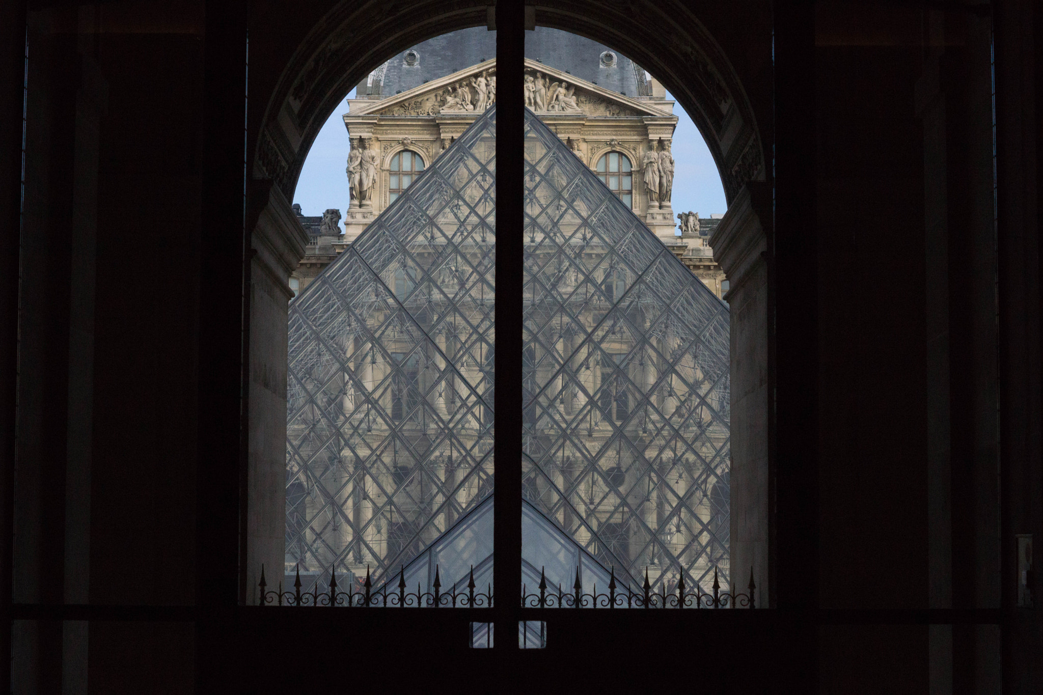 Sony SLT-A77 + Sony DT 50mm F1.8 SAM sample photo. Louvre photography