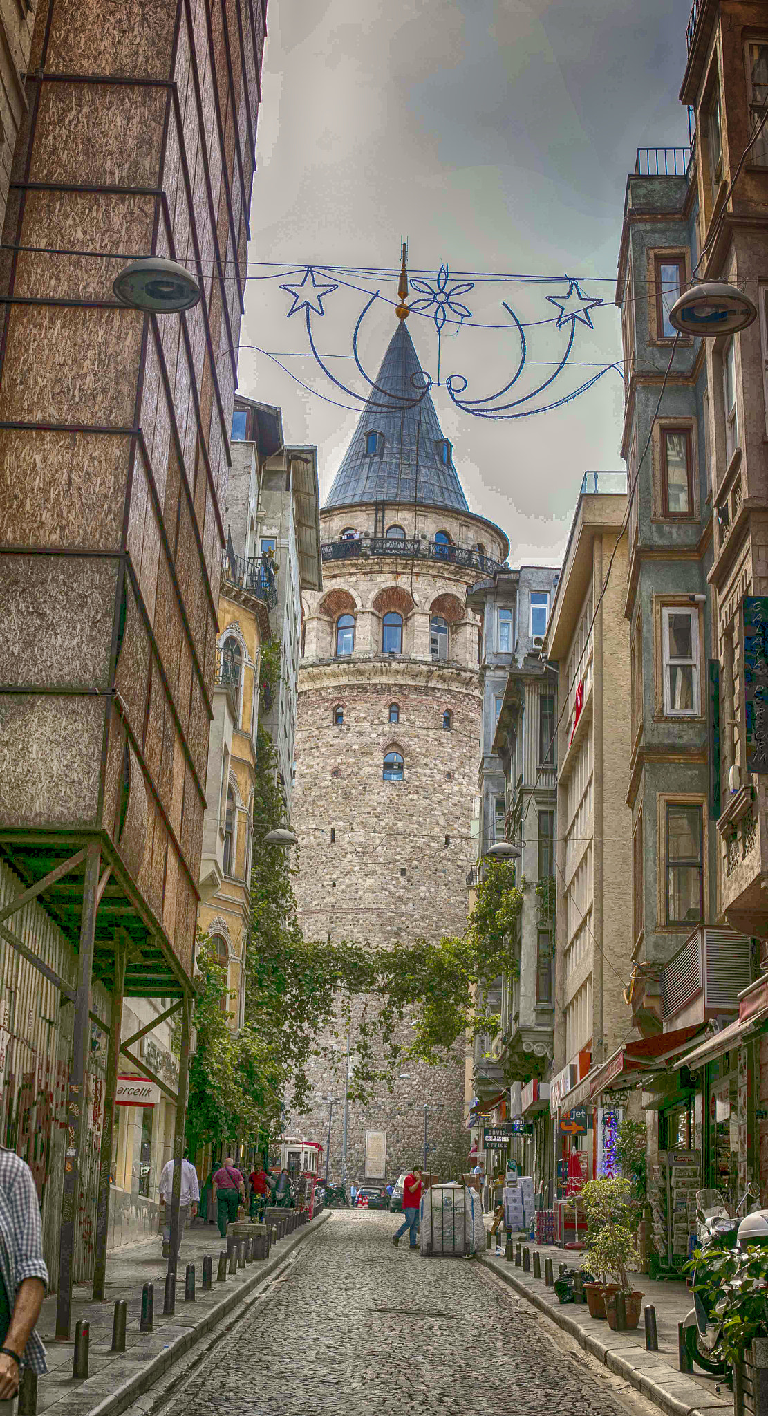 Canon EOS 70D + Sigma APO 50-150mm f/2.8 [II] EX DC HSM sample photo. Galata tower photography