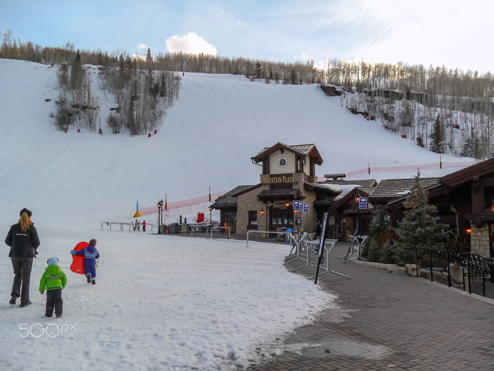 Samsung PL100 /  TL205 / VLUU PL100 /  PL101 sample photo. Vail co snow sledding photography