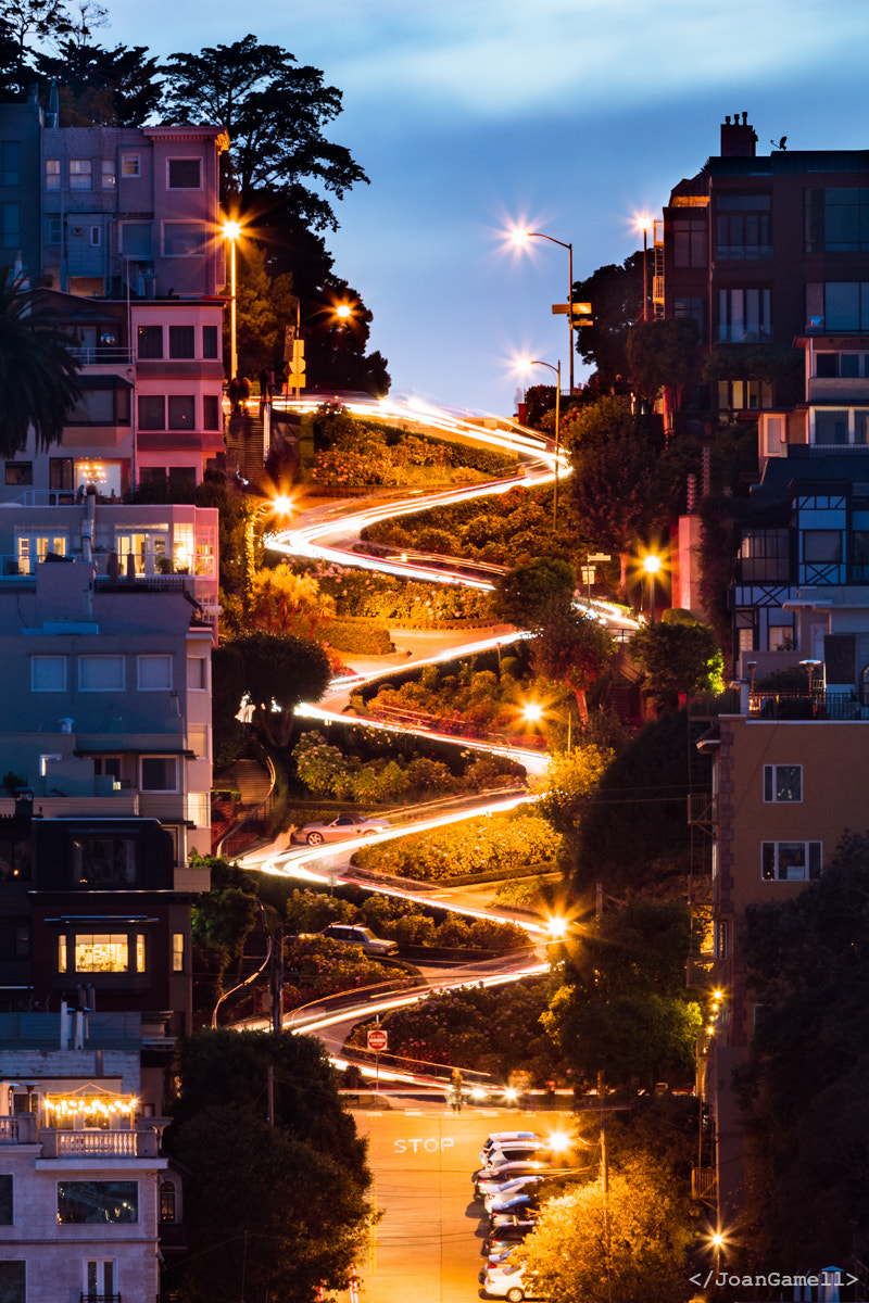 Sony a7R II + Canon EF 70-300mm F4-5.6L IS USM sample photo. Lombard street at night photography