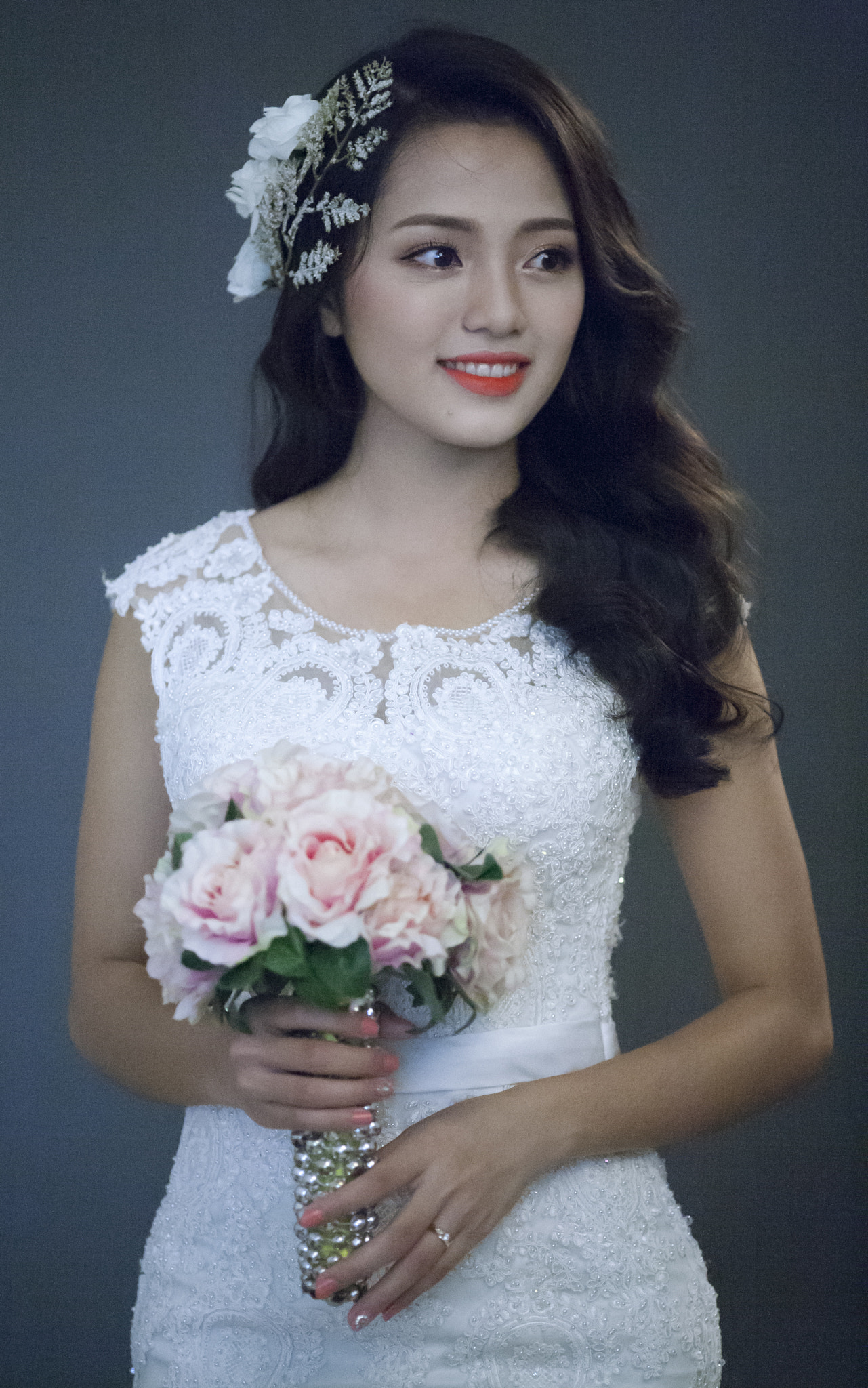 Canon EOS 5D + Canon EF 135mm F2L USM sample photo. Beautiful girl photography