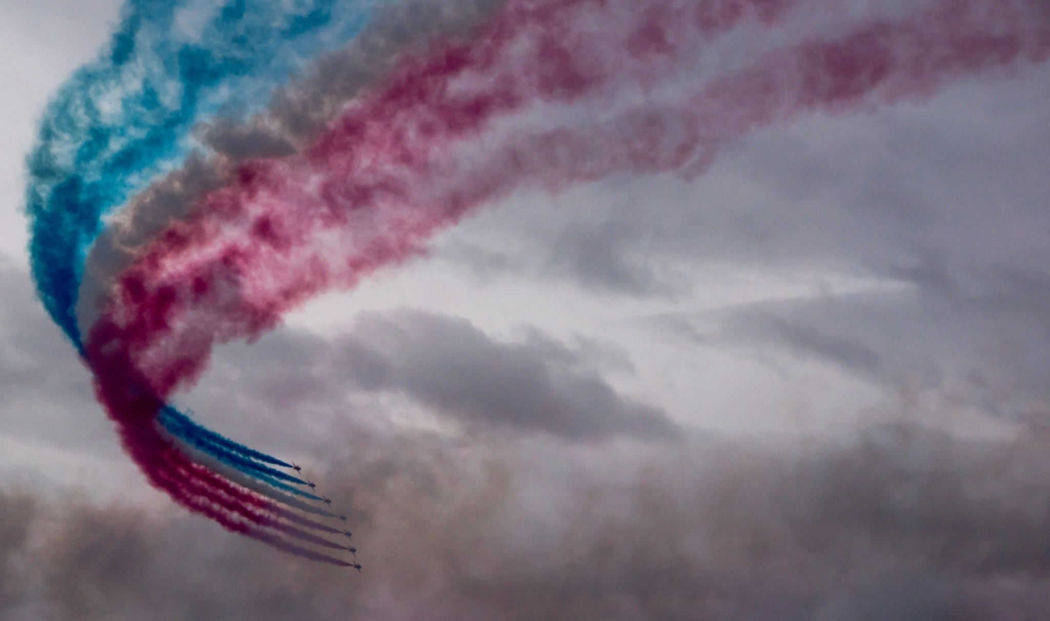 Sony SLT-A77 + Tamron 18-270mm F3.5-6.3 Di II PZD sample photo. The red arrows photography