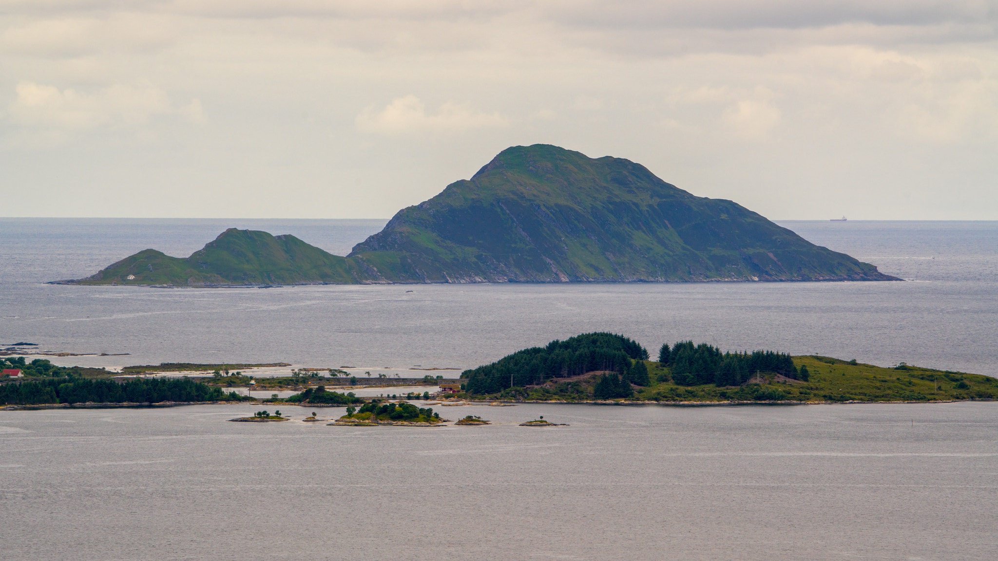 Sony a7R II + Sony 70-400mm F4-5.6 G SSM sample photo. Norway photography