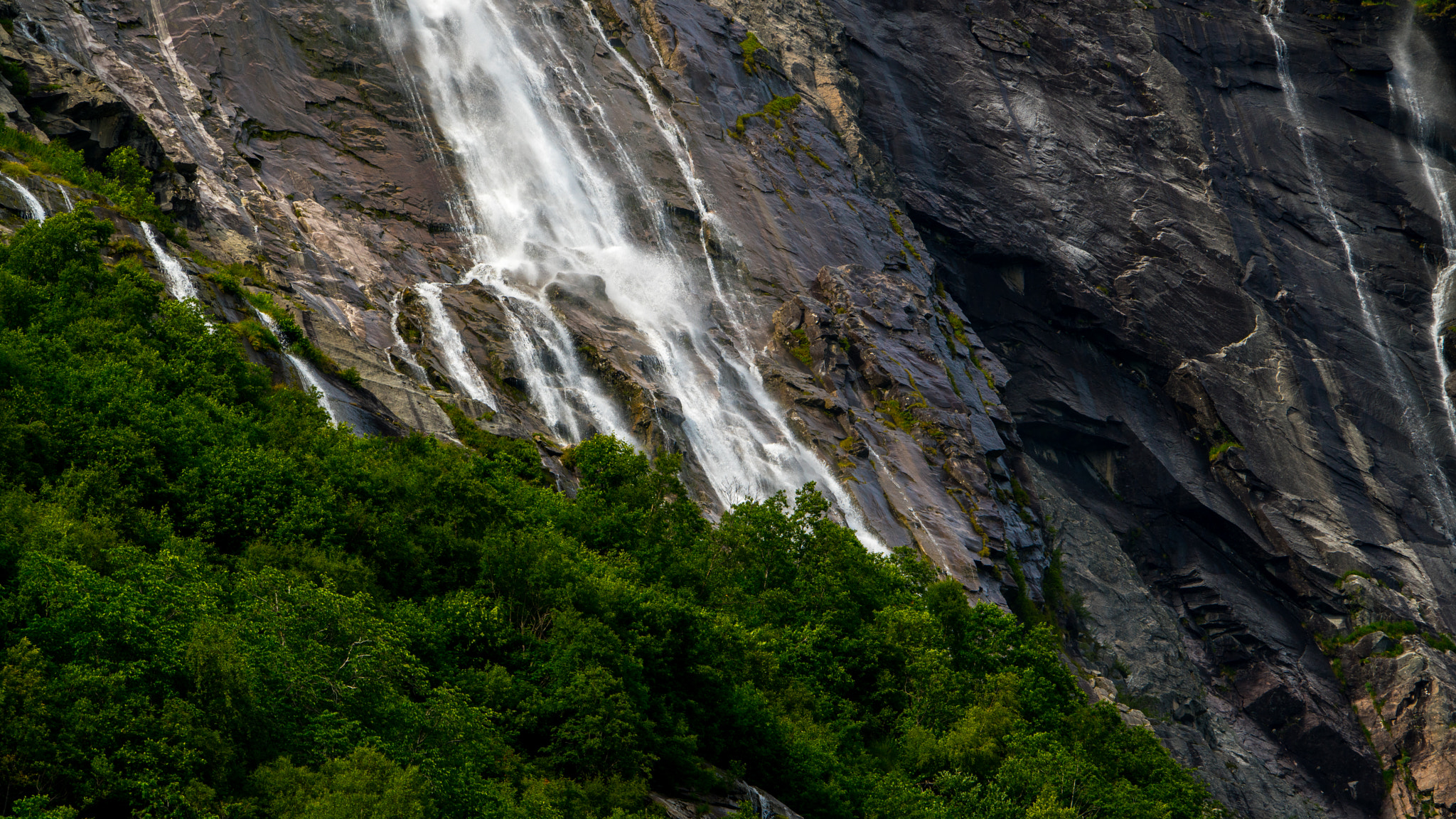 Sony a7R II + Sony 70-400mm F4-5.6 G SSM sample photo. Norway photography