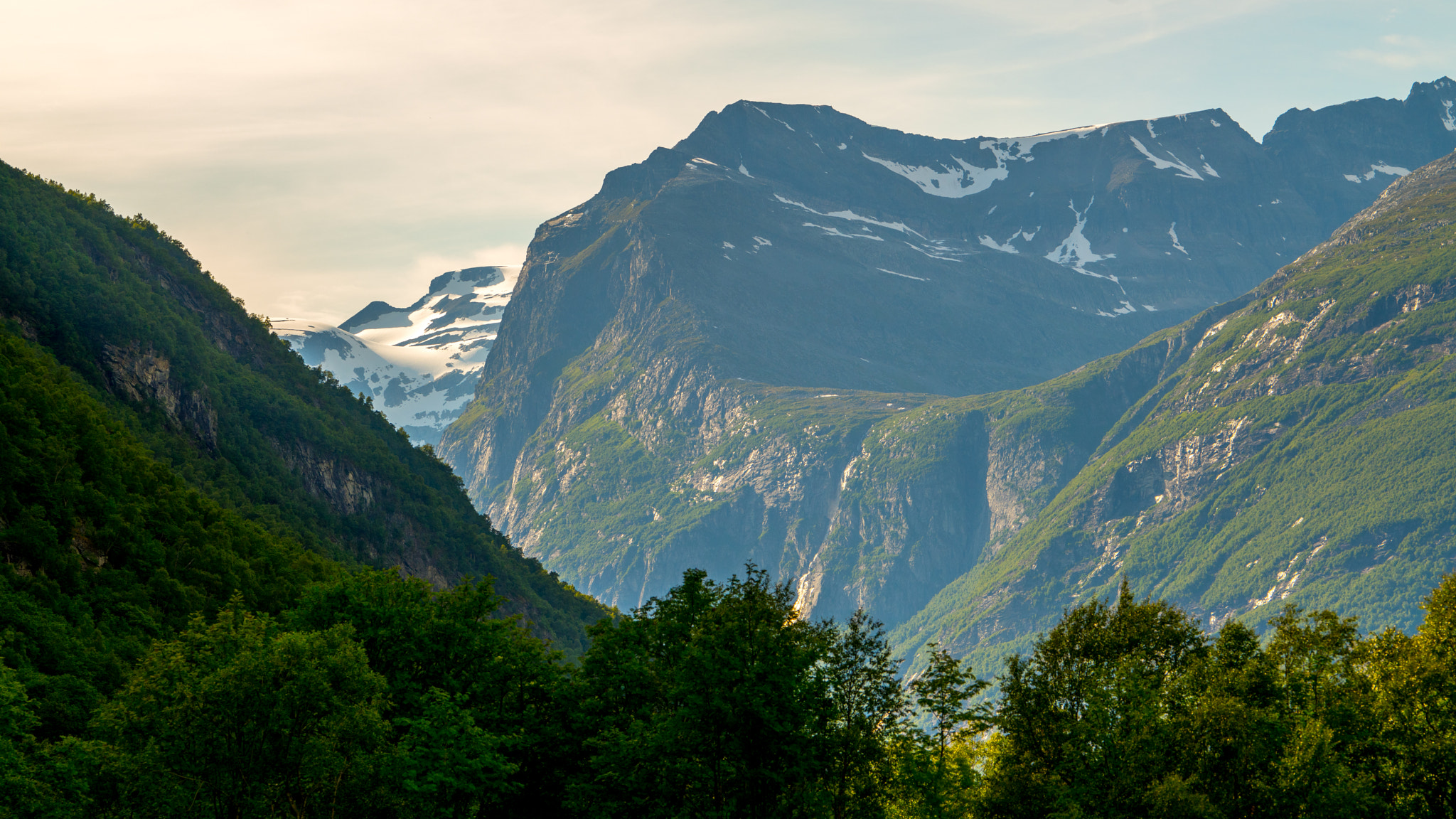 Sony a7R II + Sony 70-400mm F4-5.6 G SSM sample photo. Norway photography