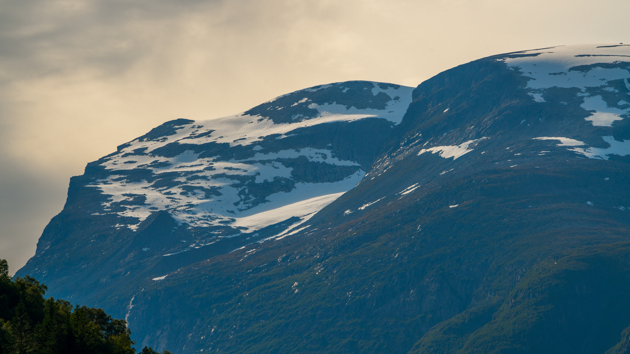 Sony a7R II + Sony 70-400mm F4-5.6 G SSM sample photo. Norway photography