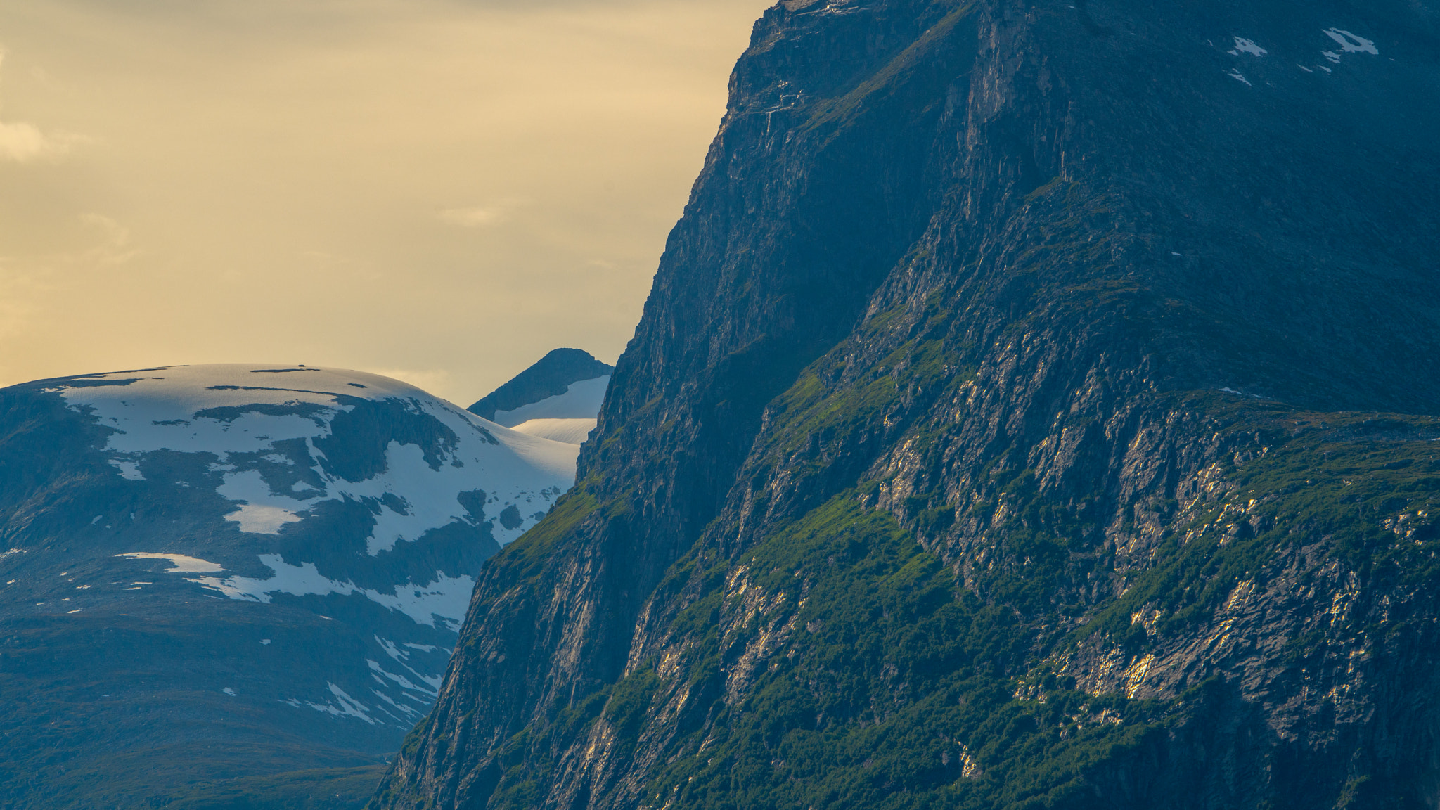 Sony a7R II + Sony 70-400mm F4-5.6 G SSM sample photo. Norway photography