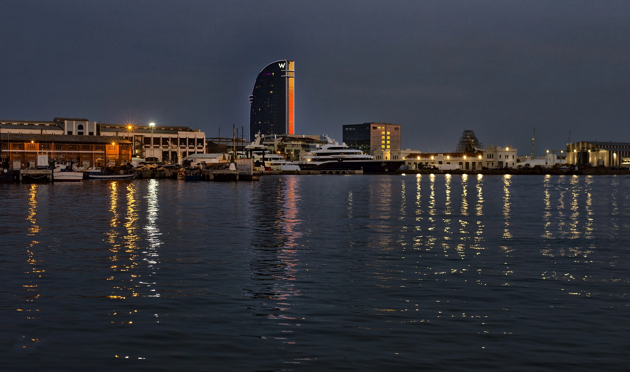 Nikon D4 + Nikon AF Nikkor 50mm F1.4D sample photo. Barcelona, blue hour... photography