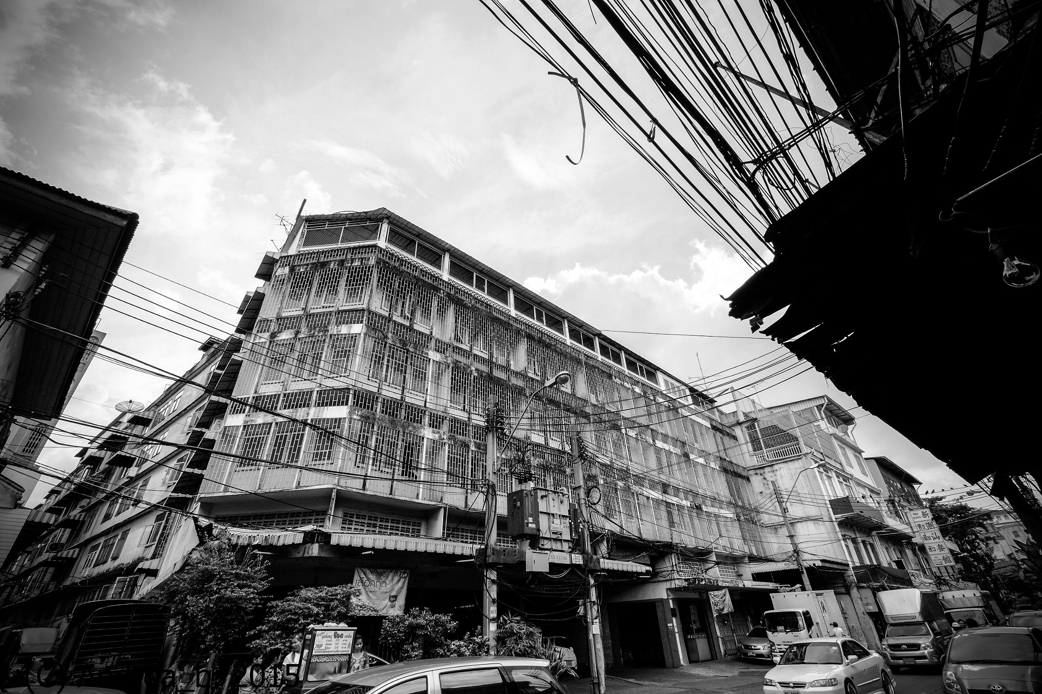 Fujifilm XF 10-24mm F4 R OIS sample photo. Streets of chinatown #bangkok photography
