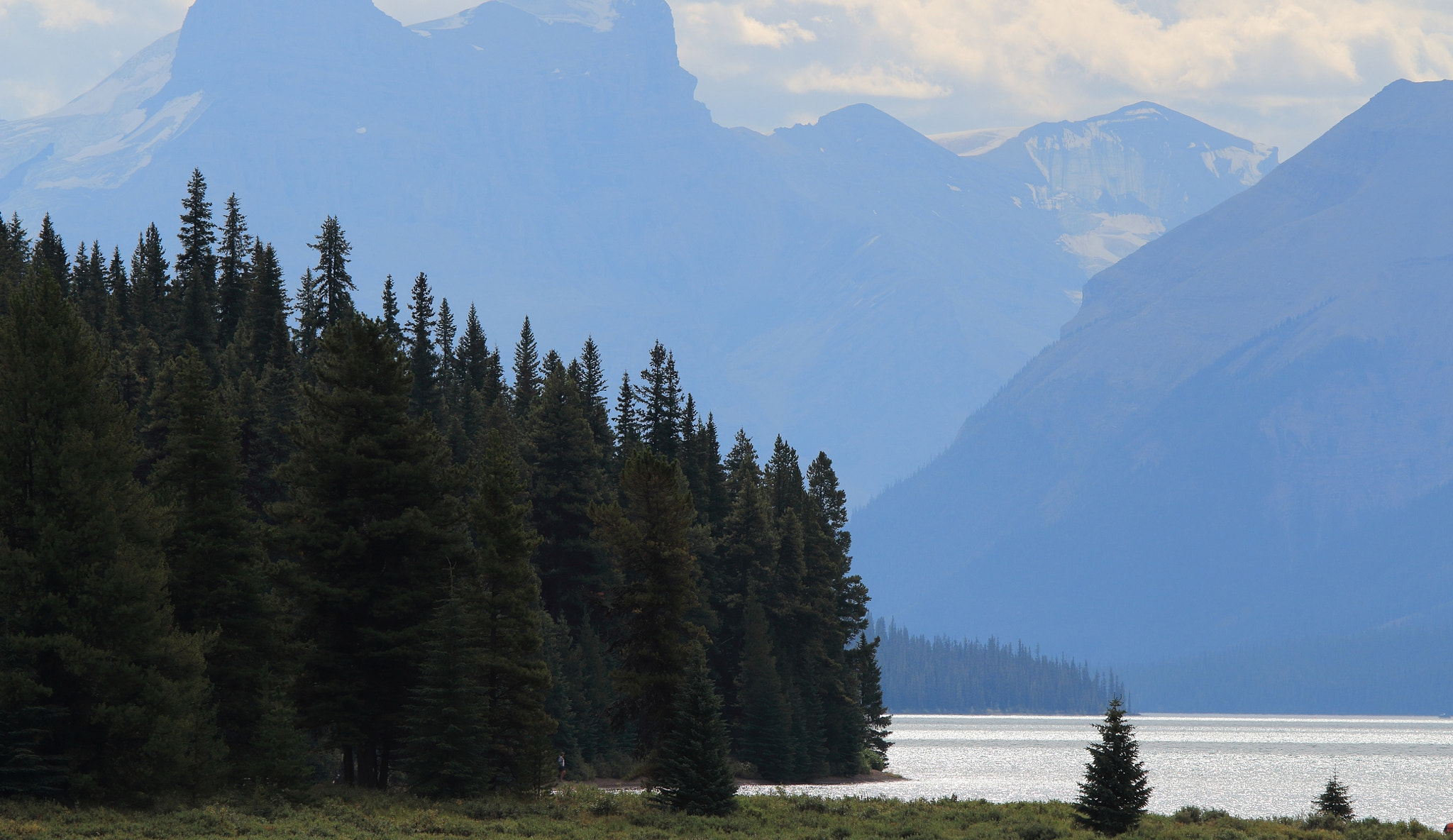 Canon EOS 600D (Rebel EOS T3i / EOS Kiss X5) + Canon EF 70-200mm F4L IS USM sample photo. Maligne lake photography