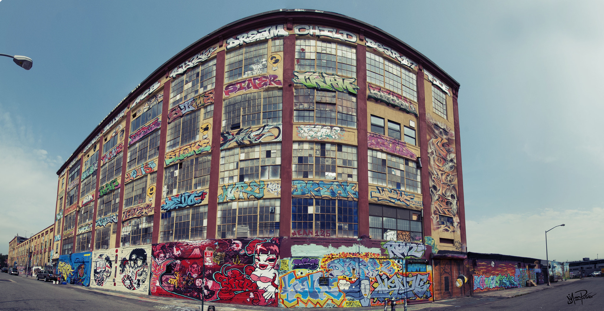 Nikon D80 + Sigma 10-20mm F3.5 EX DC HSM sample photo. Urban art photography