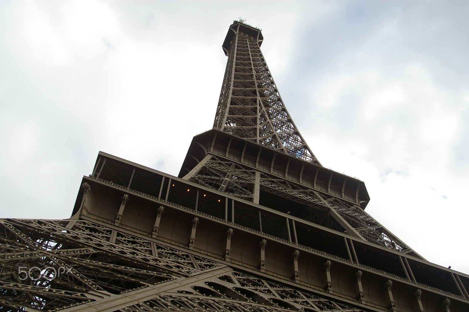 Pentax K100D Super sample photo. Eiffel tower photography