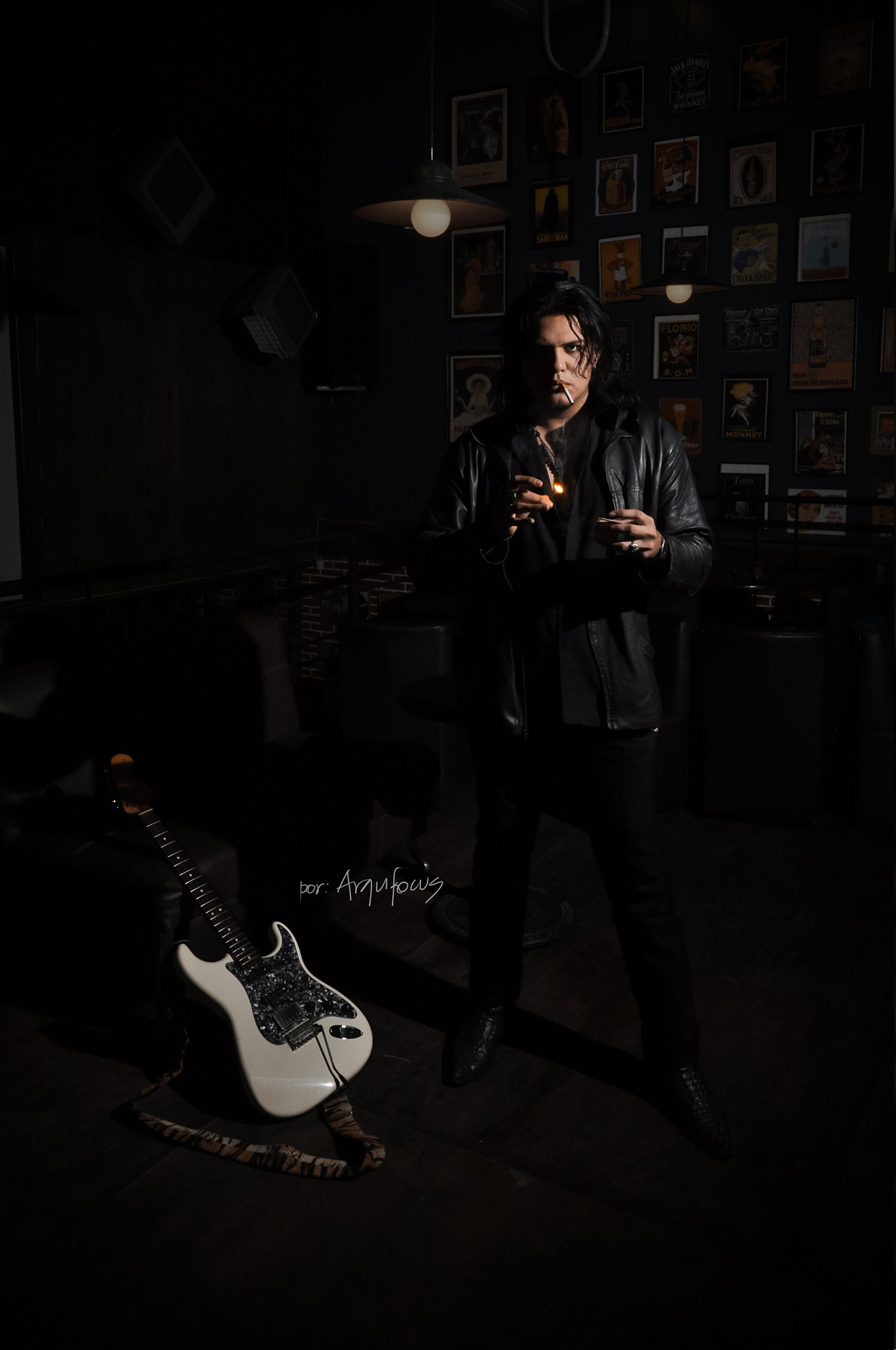 Nikon D5000 + Nikon AF Nikkor 50mm F1.8D sample photo. Guitar photography