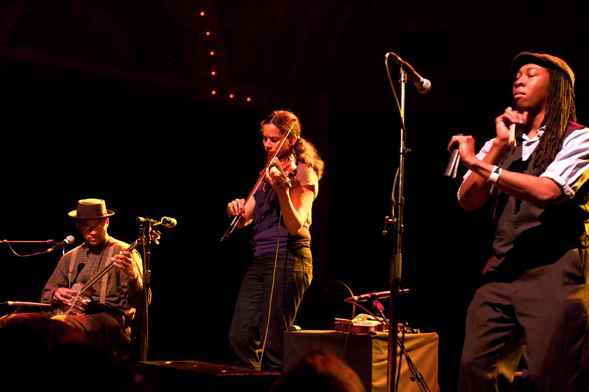 Canon EOS 60D + Canon EF 16-35mm F2.8L USM sample photo. Carolina chocolate drops at the crystal ballroom photography