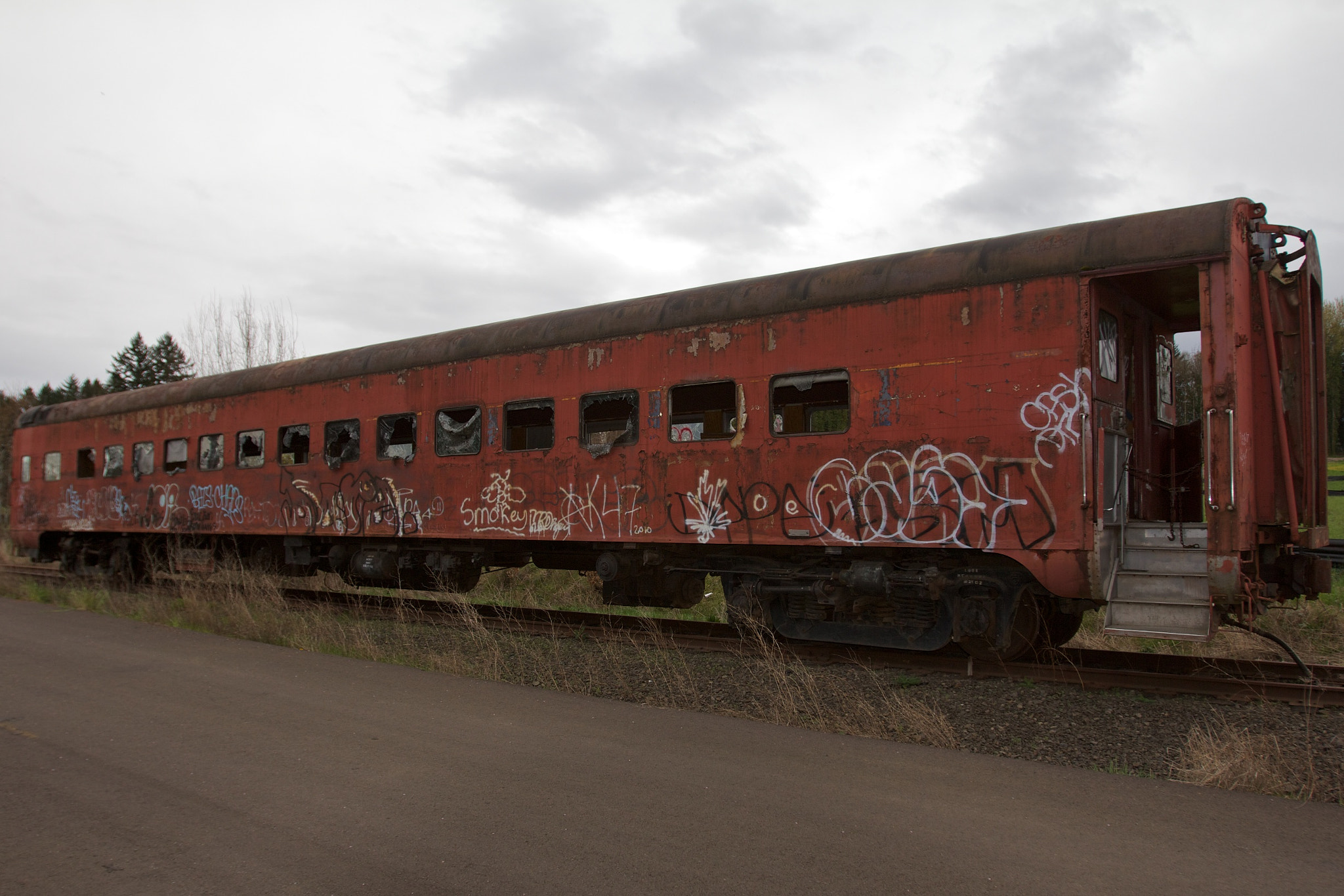 Canon EOS 60D + Canon EF 16-35mm F2.8L USM sample photo. Tigard train photography